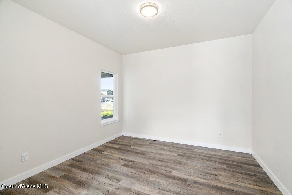 1610 W Green Crest Way