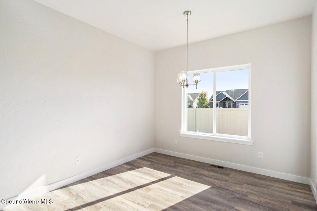 1610 W Green Crest Way