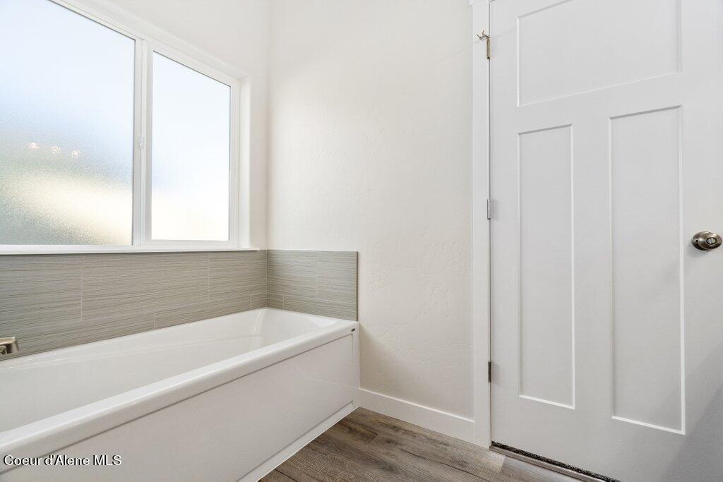 1610 W Green Crest Way