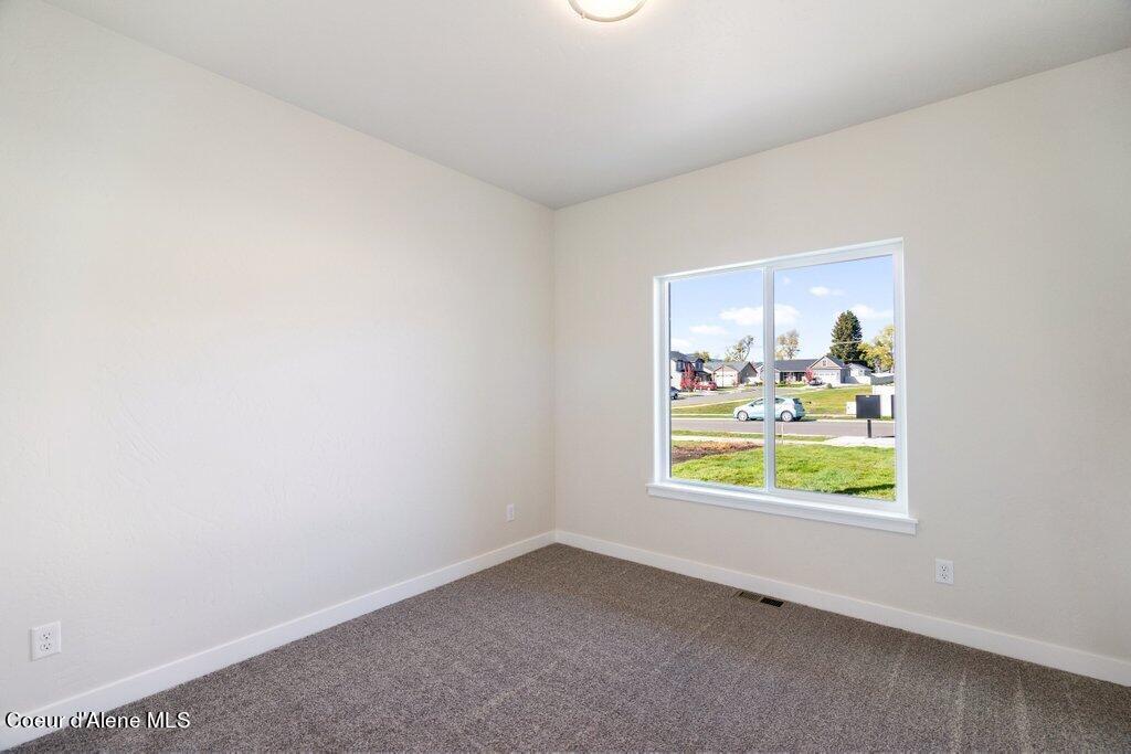 1610 W Green Crest Way