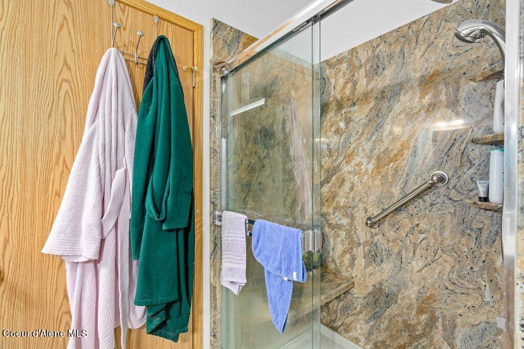 150 Rogstad Powerline Rd