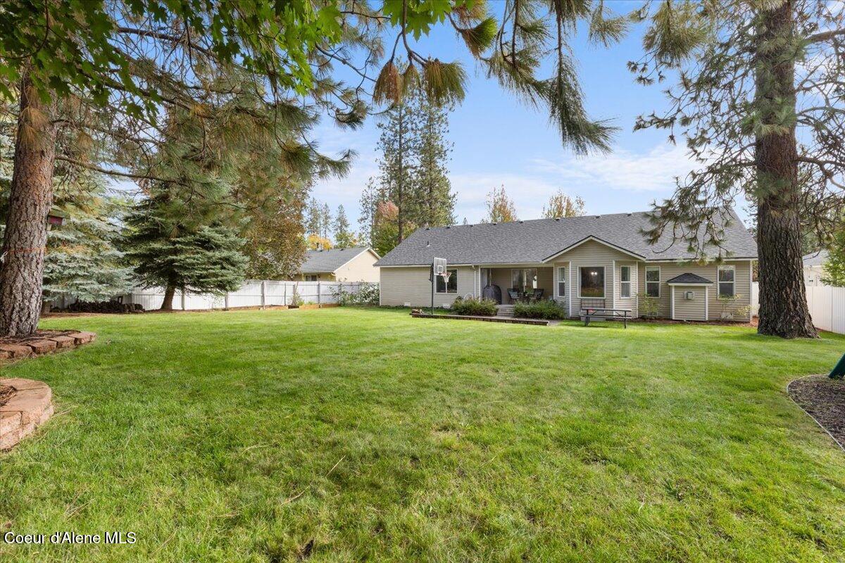 606 S Riverside Harbor DR