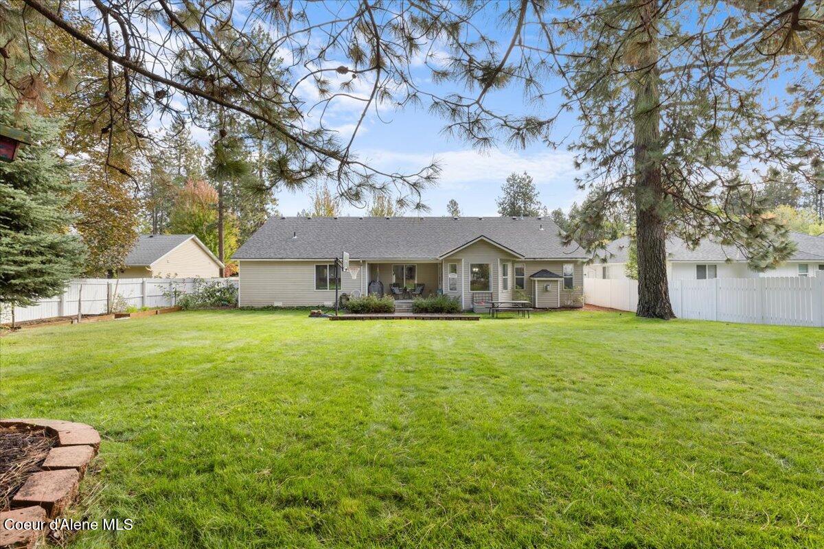 606 S Riverside Harbor DR