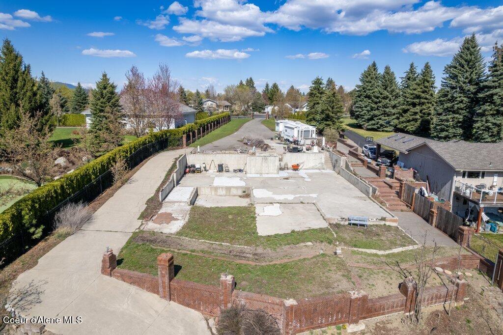 1504 E PLAZA DR