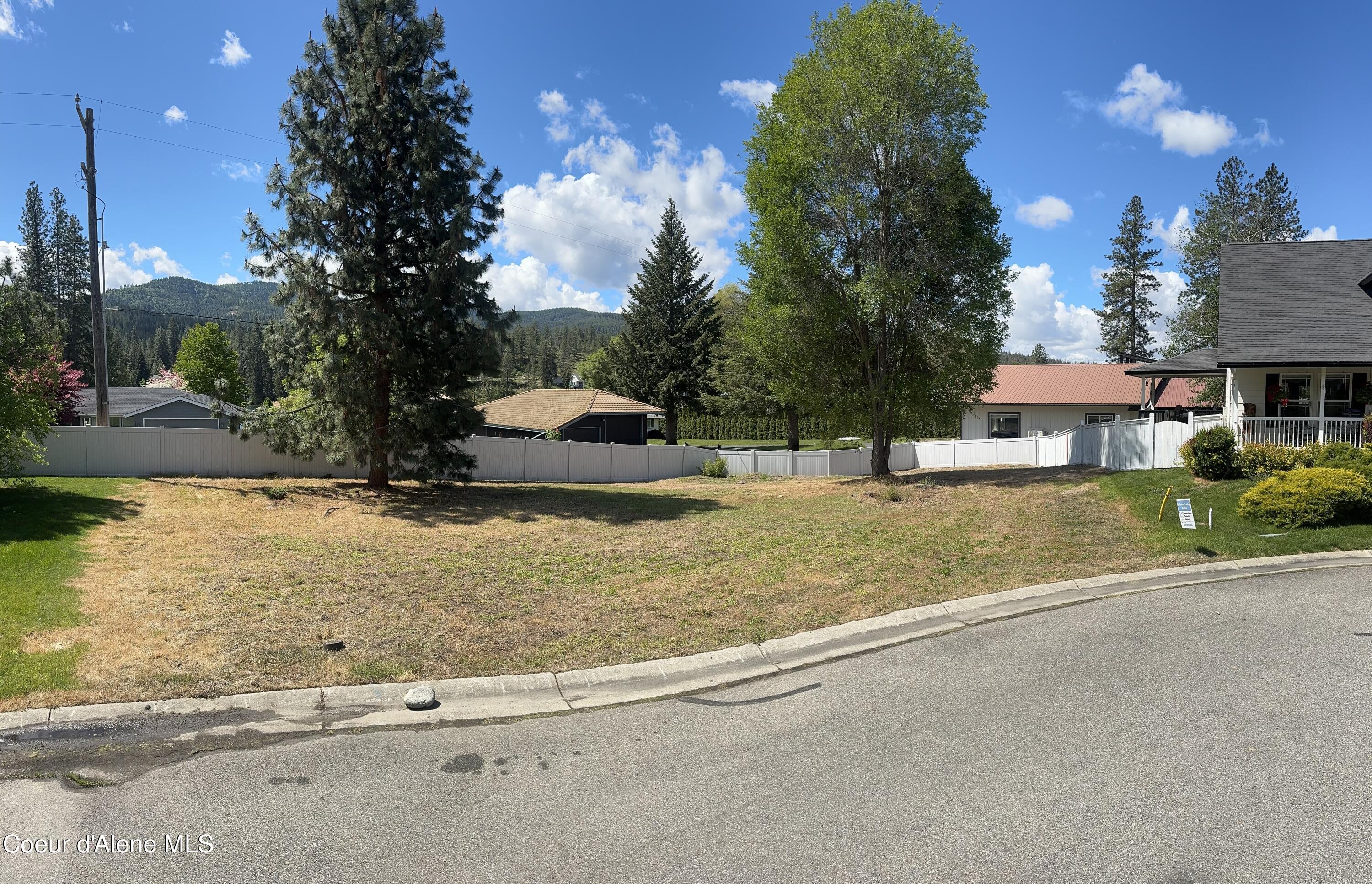 LT41BLK1 S Stillwater Ct