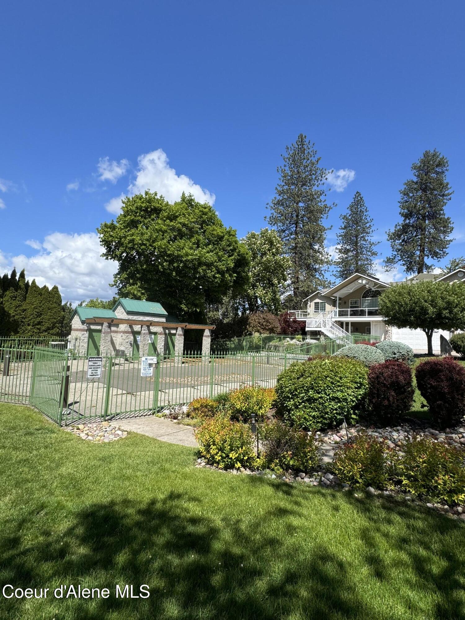 LT41BLK1 S Stillwater Ct