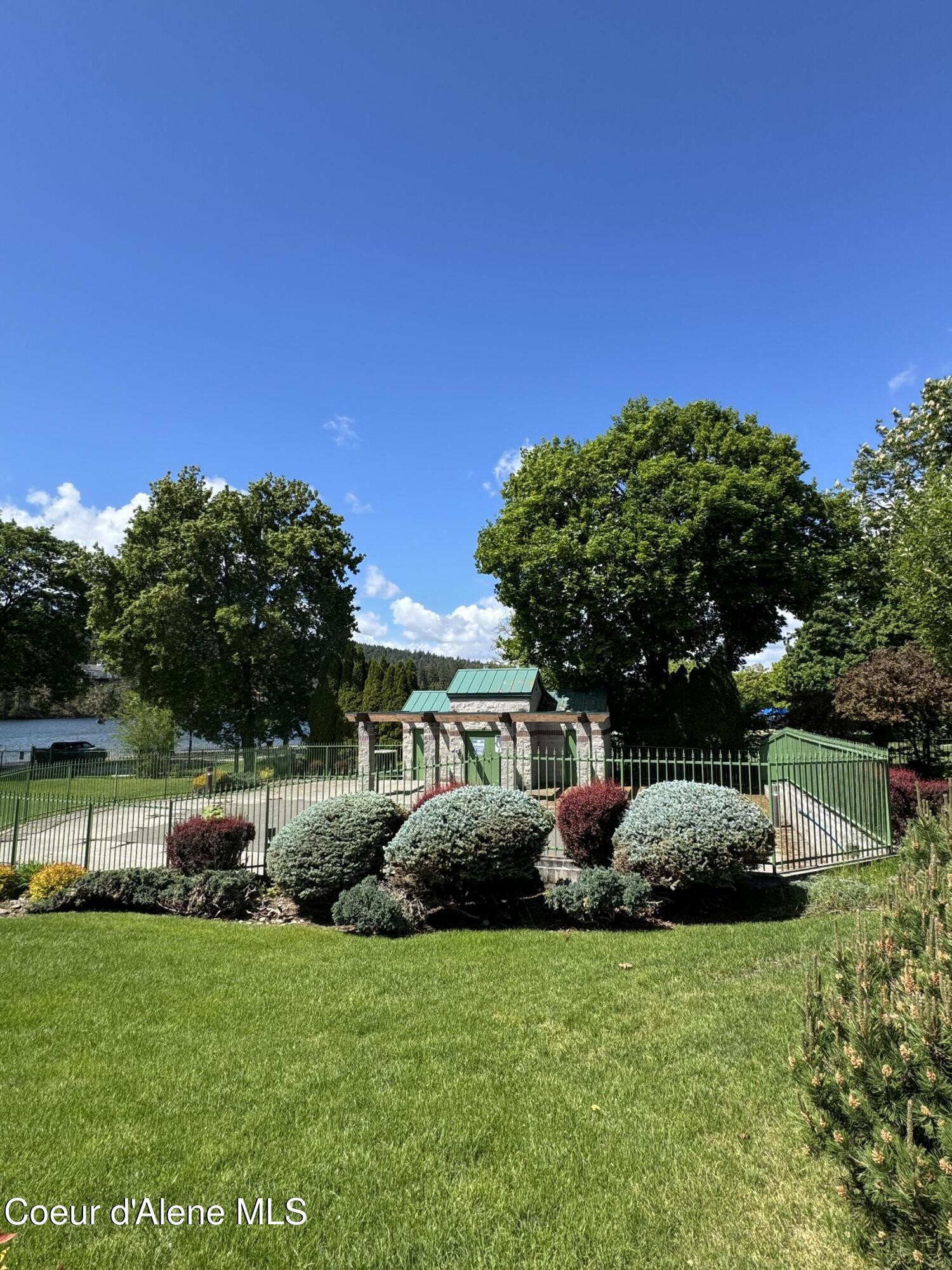 LT41BLK1 S Stillwater Ct