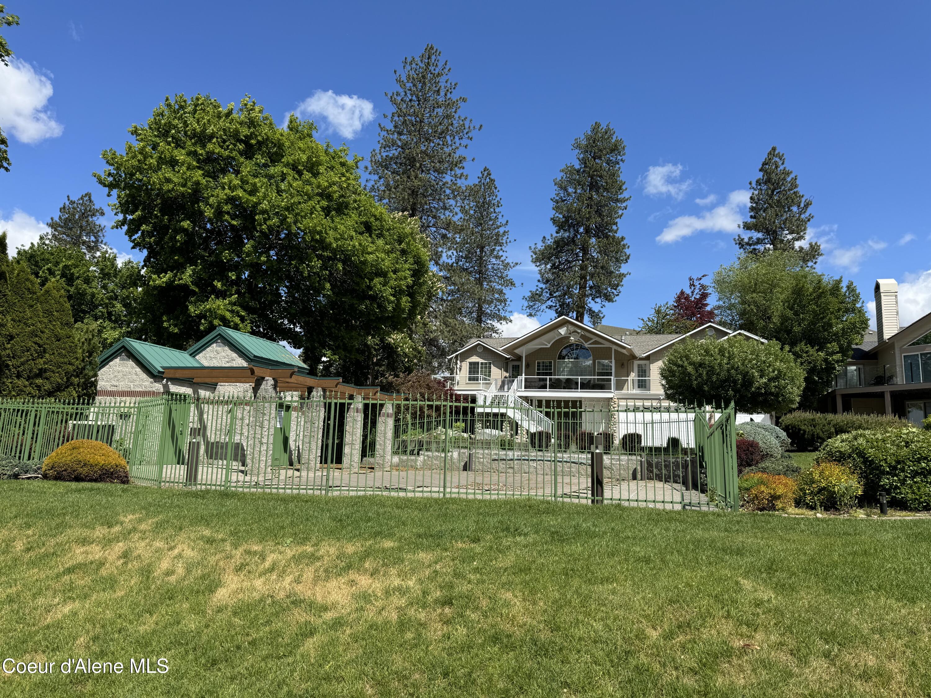 LT41BLK1 S Stillwater Ct