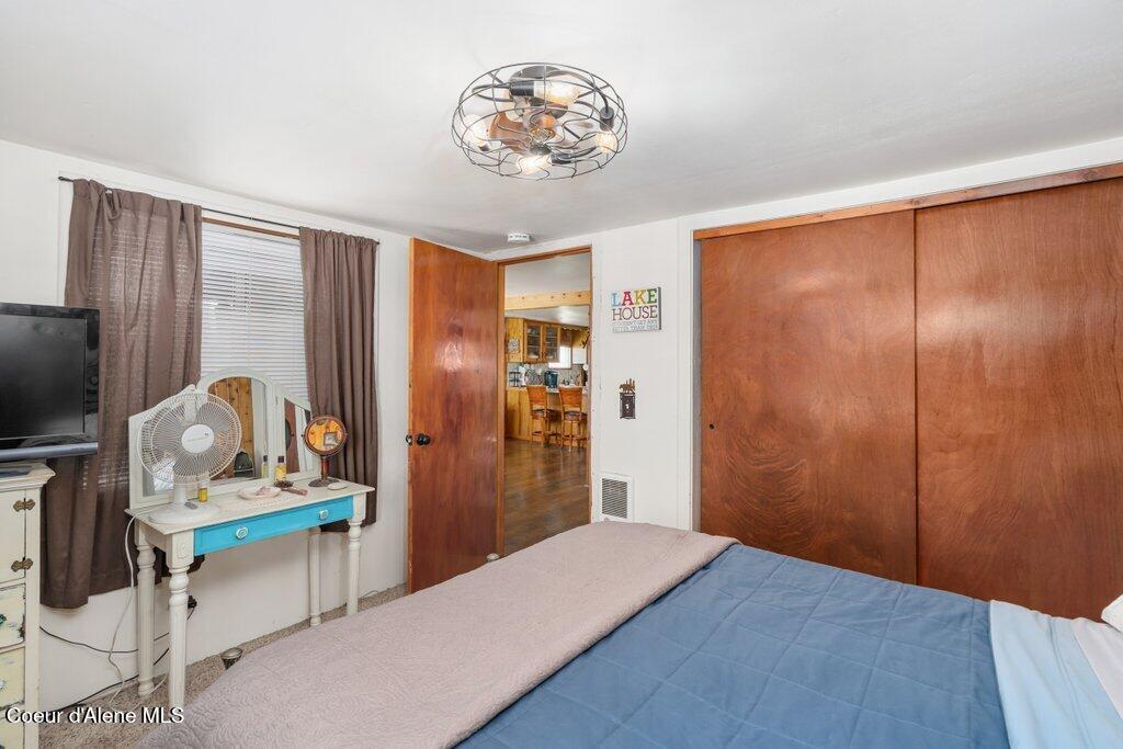 12348 N WOODLAND BEACH DR