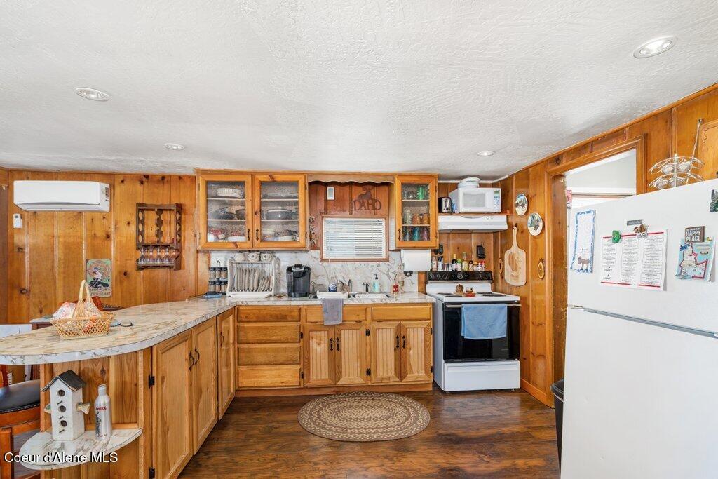 12348 N WOODLAND BEACH DR