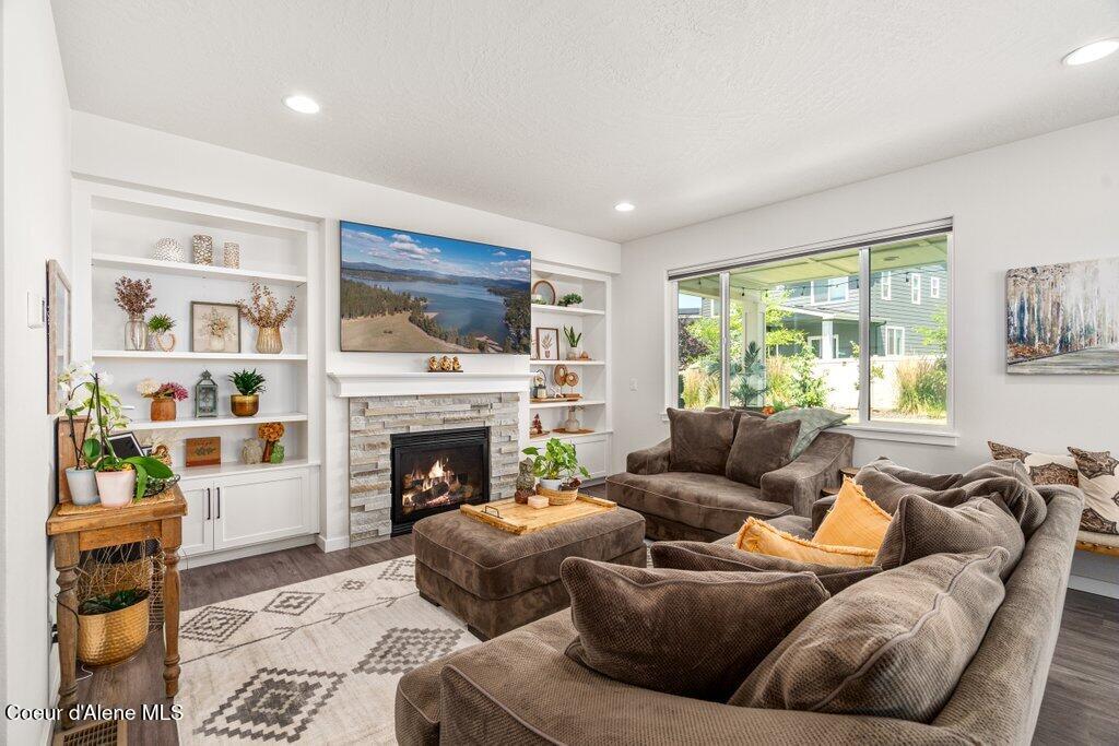 7060 N Roche DR, Coeur d'Alene