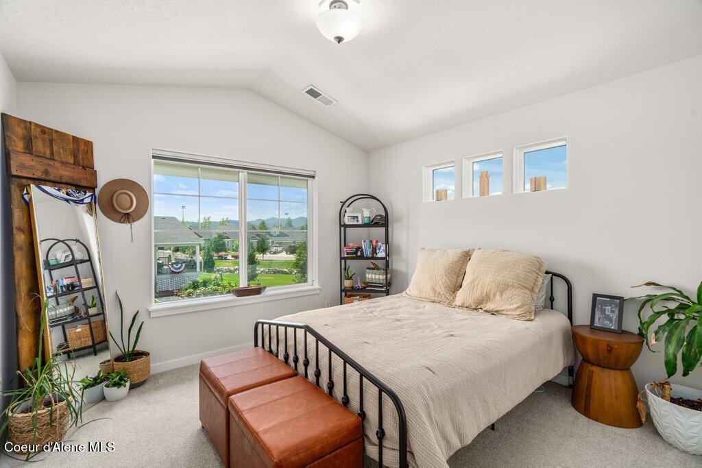 7060 N Roche DR, Coeur d'Alene