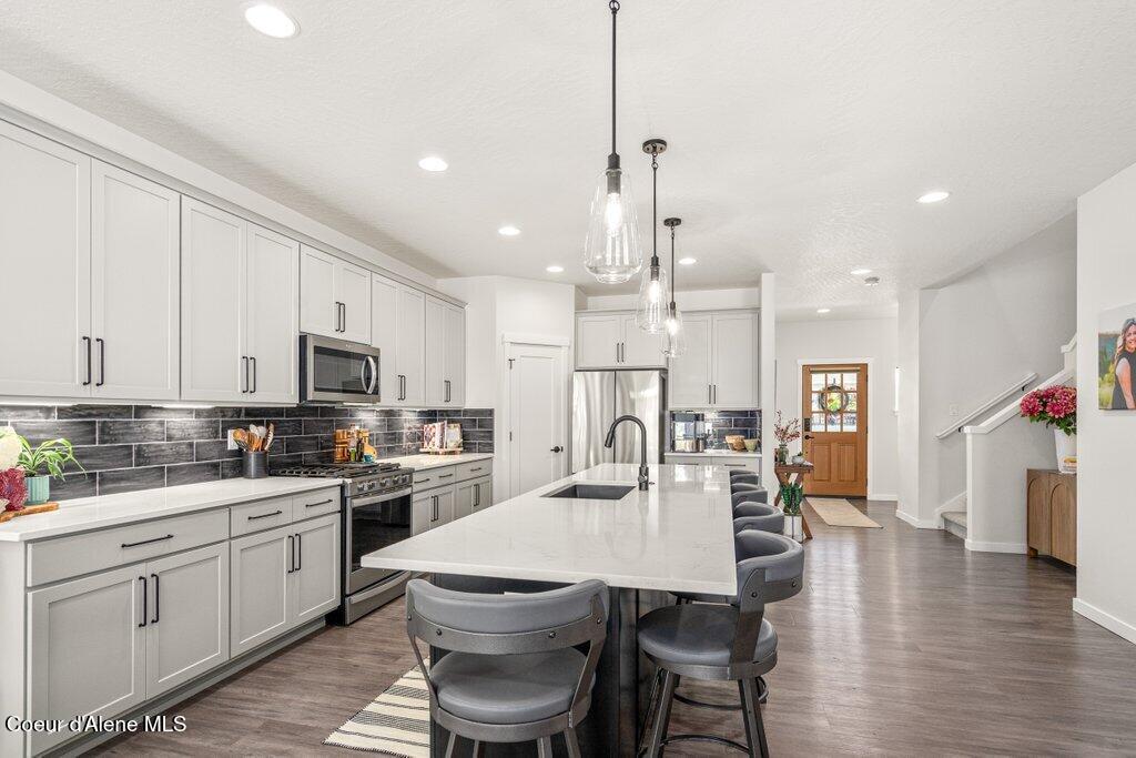 7060 N Roche DR, Coeur d'Alene