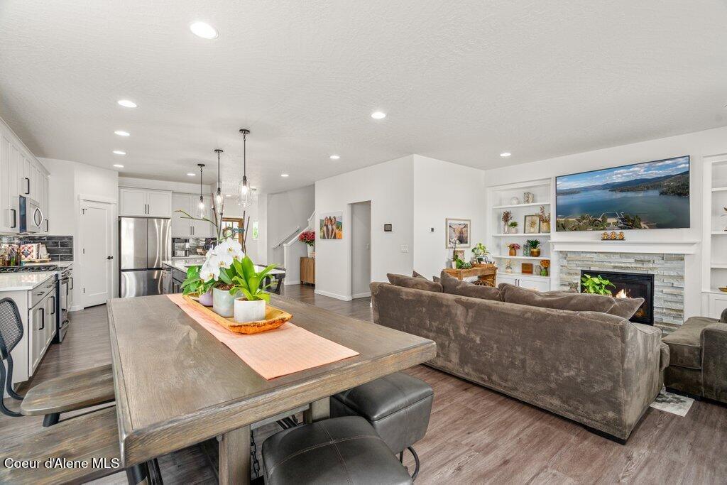 7060 N Roche DR, Coeur d'Alene