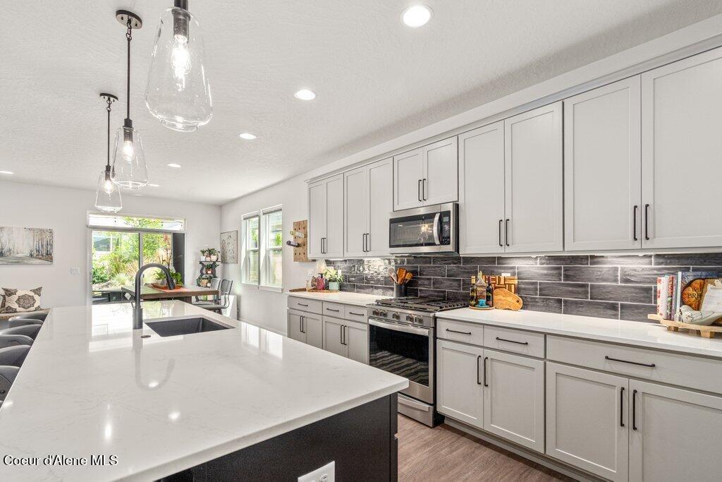 7060 N Roche DR, Coeur d'Alene