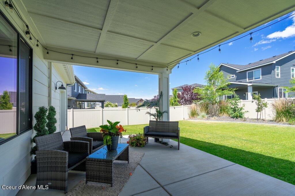 7060 N Roche DR, Coeur d'Alene