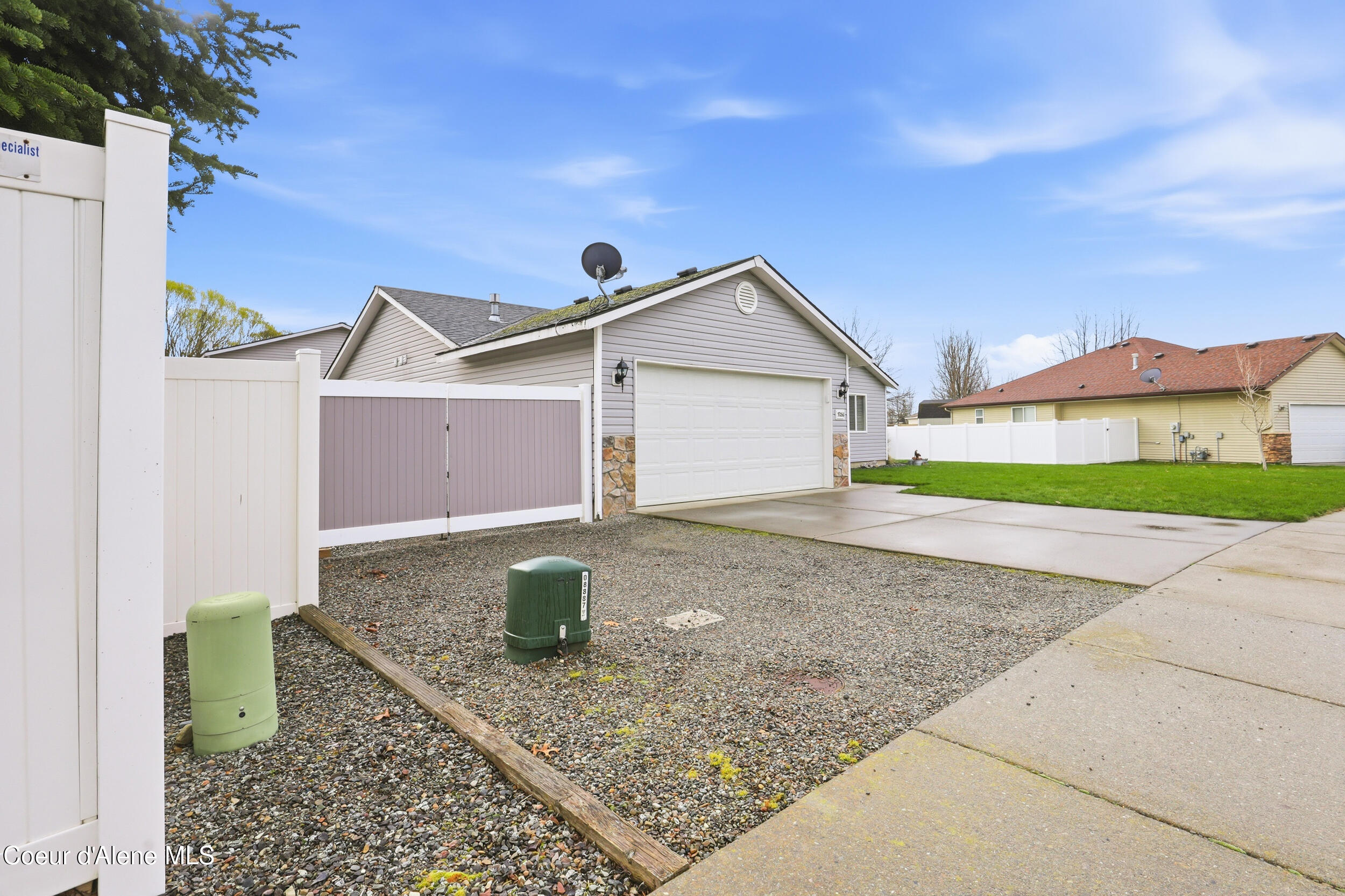 9286 N Great Hall DR