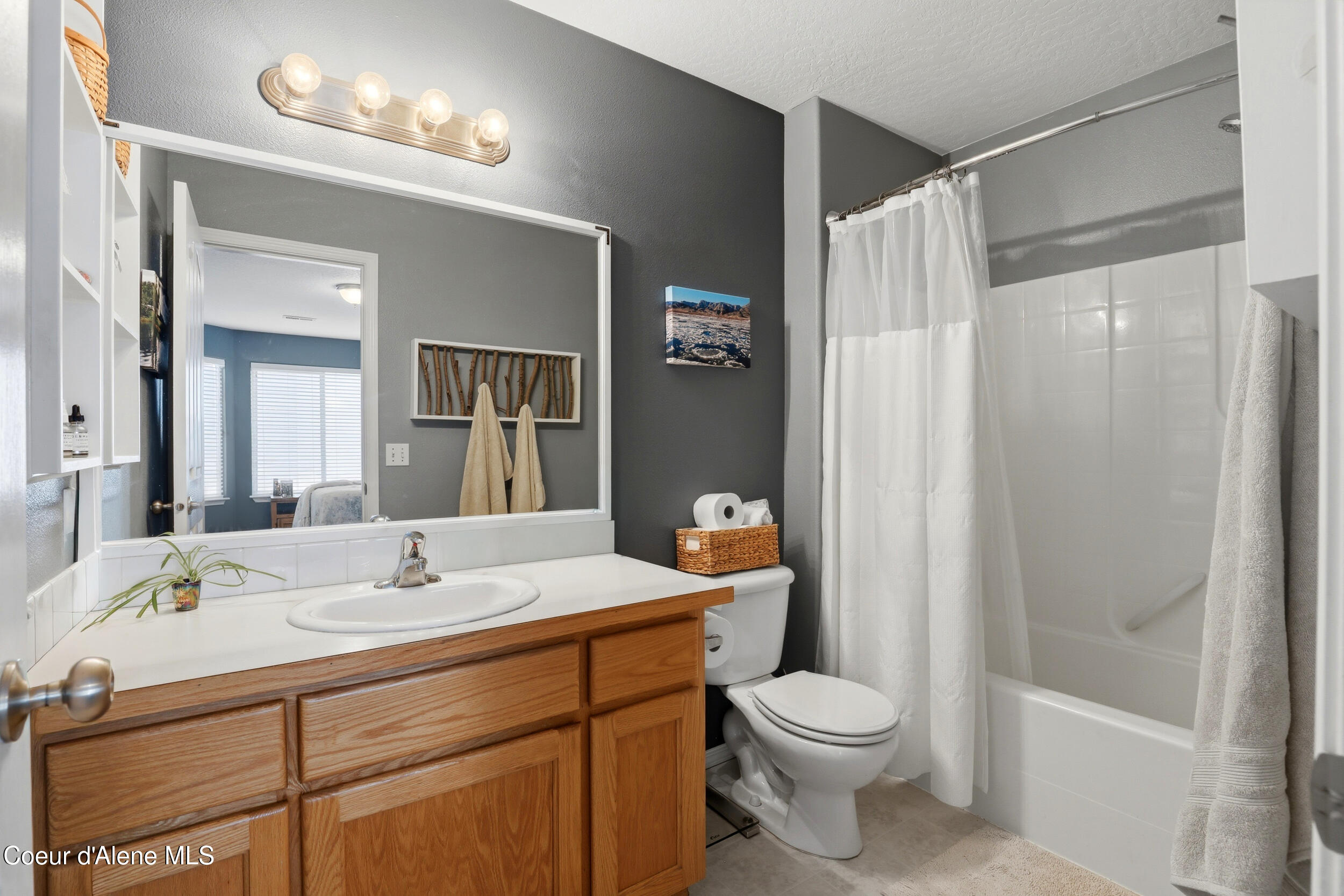 9286 N Great Hall DR