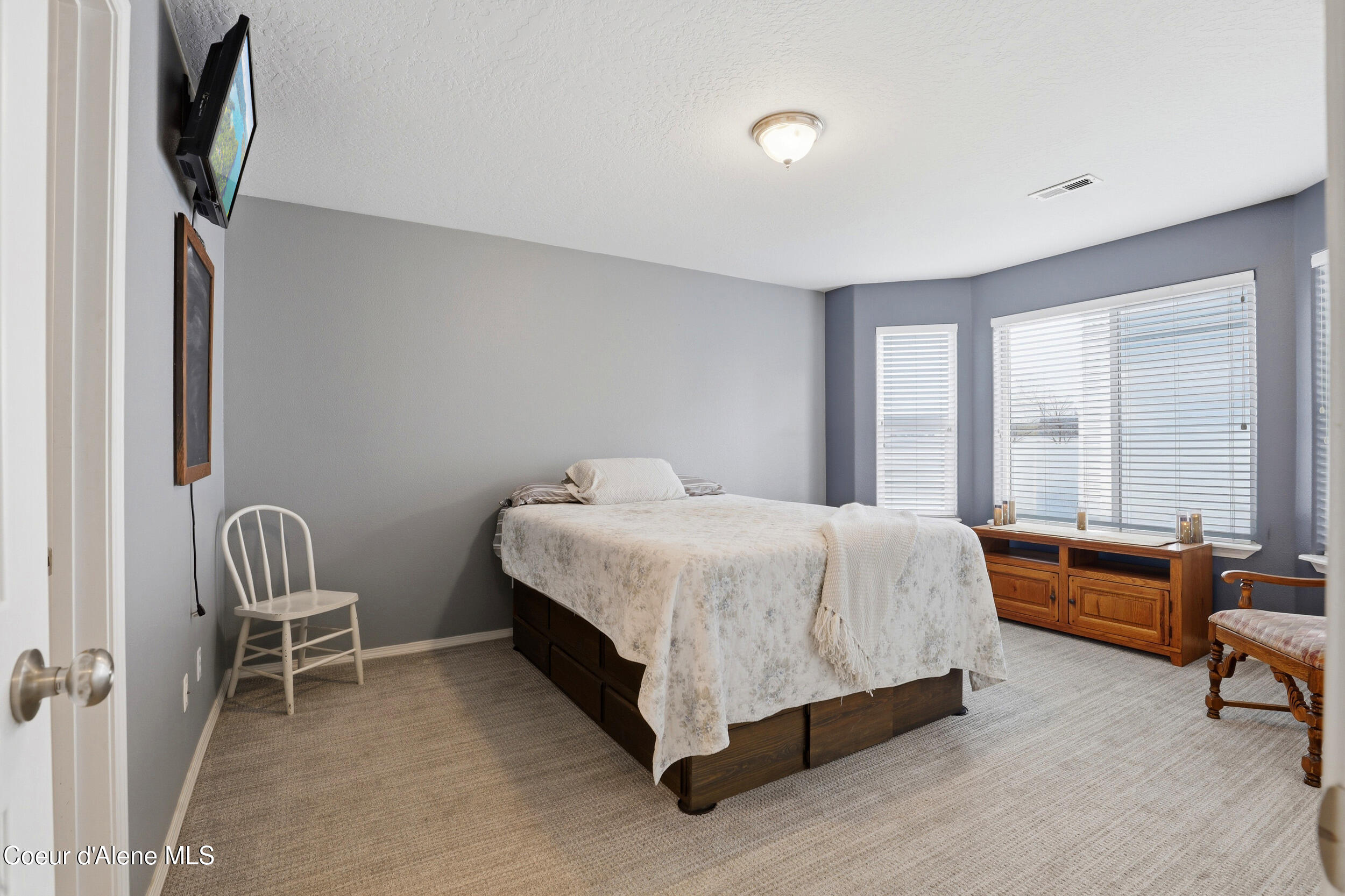 9286 N Great Hall DR