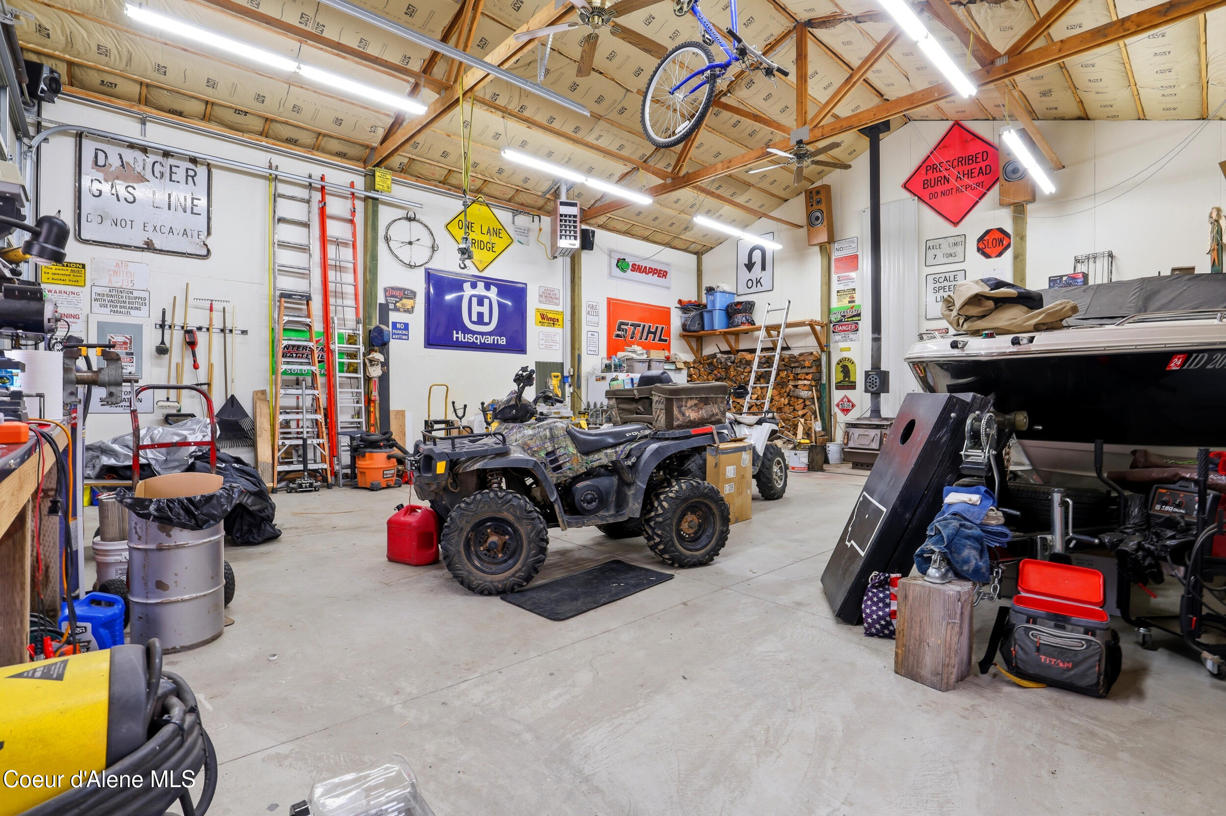 9286 N Great Hall DR