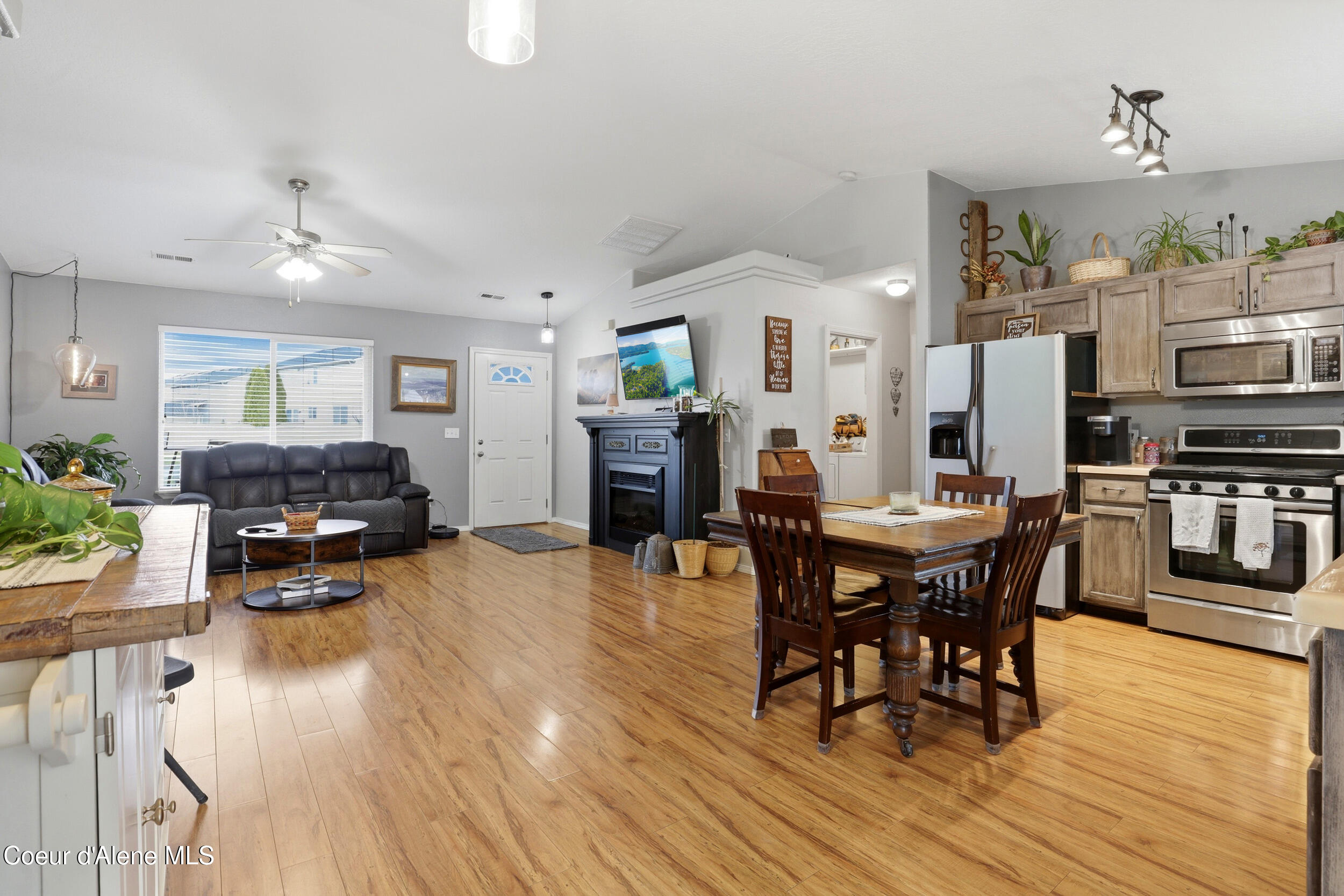 9286 N Great Hall DR