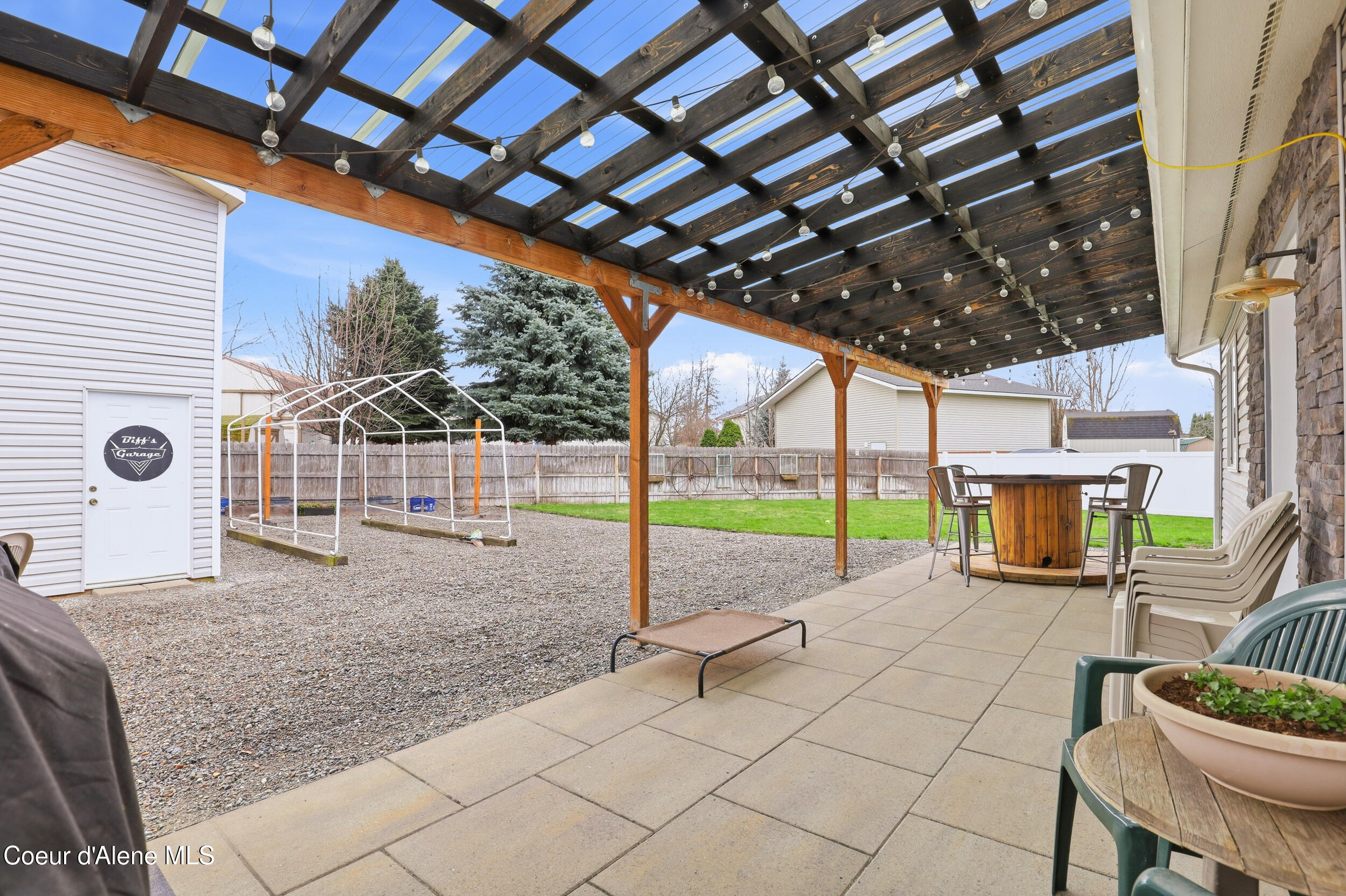 9286 N Great Hall DR