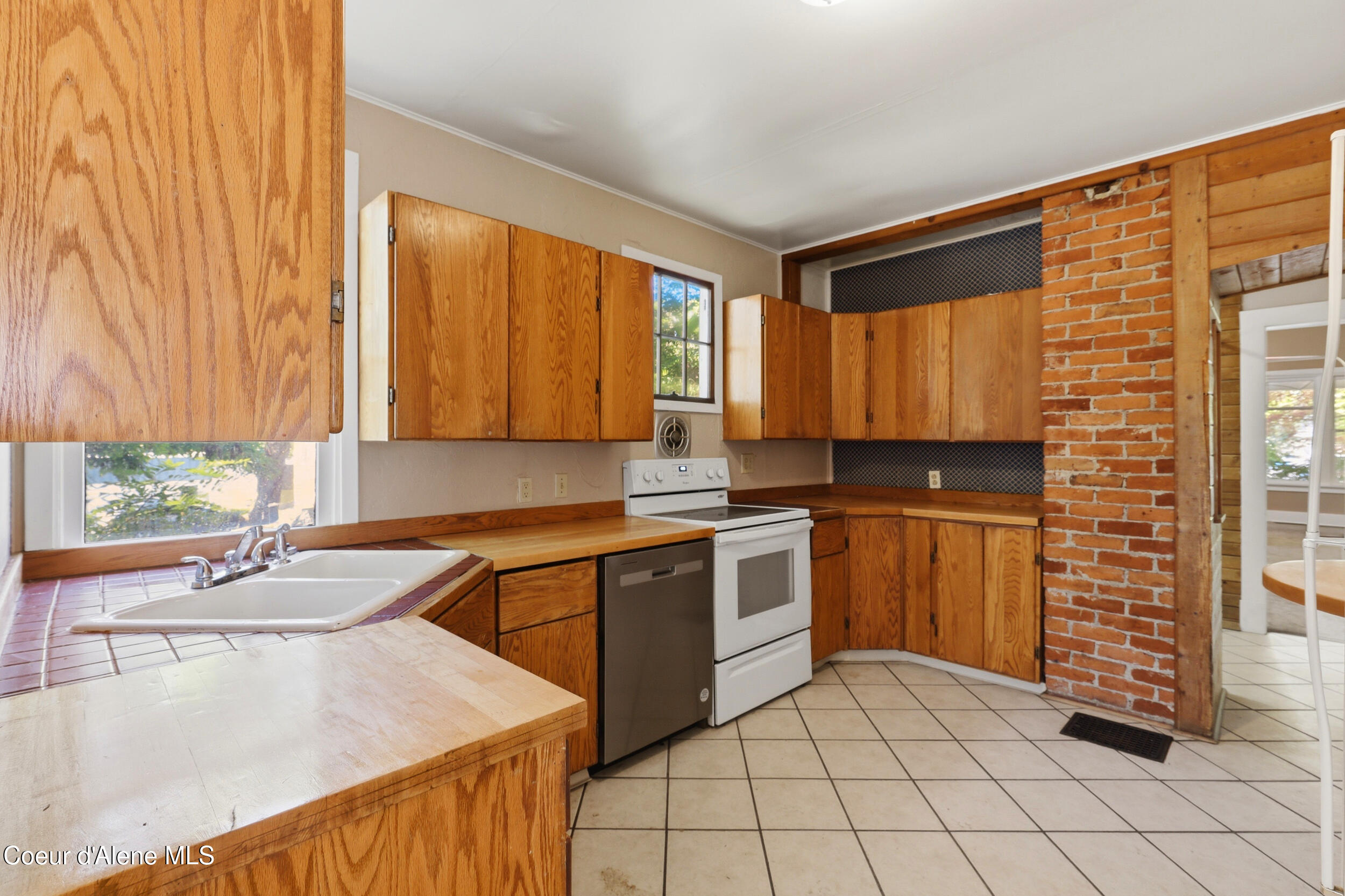 602 N Government WAY, Coeur d'Alene