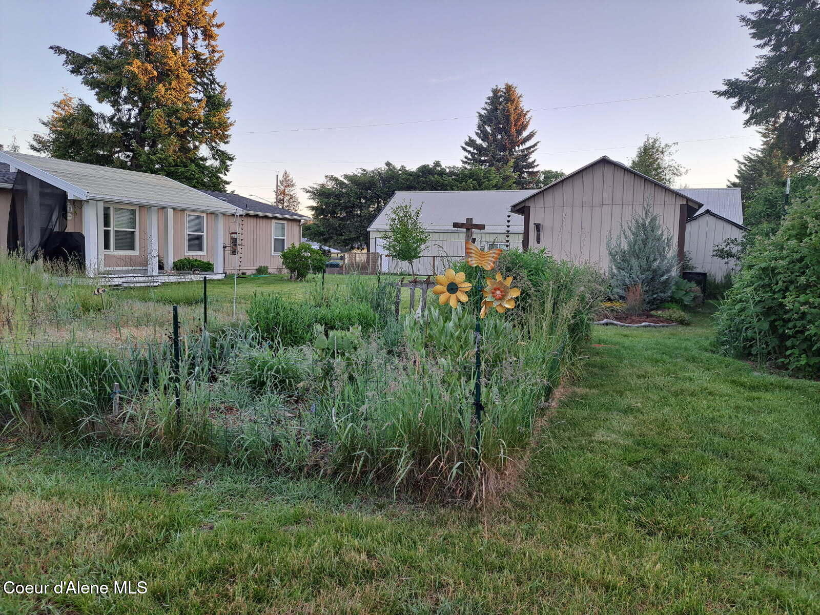 32850 N 3rd AVE