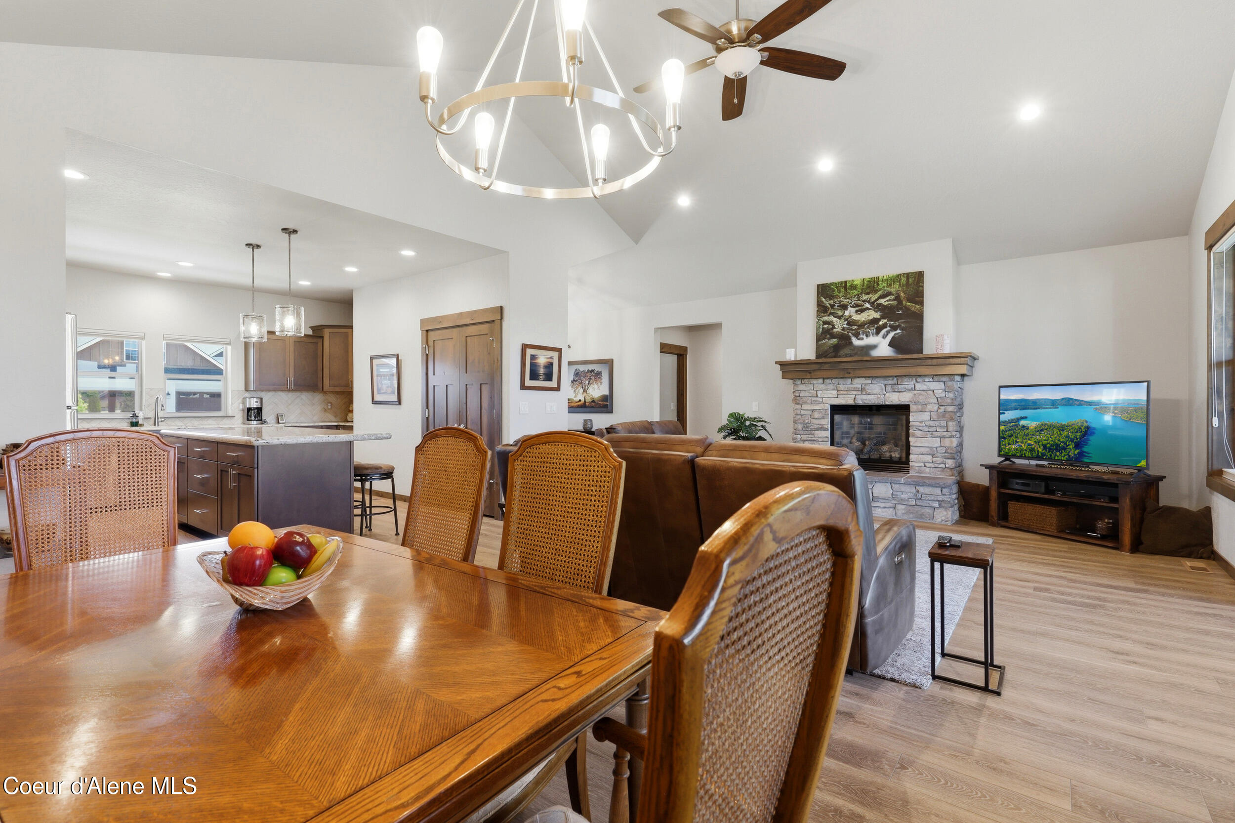 7380 N Roche DR, Coeur d'Alene