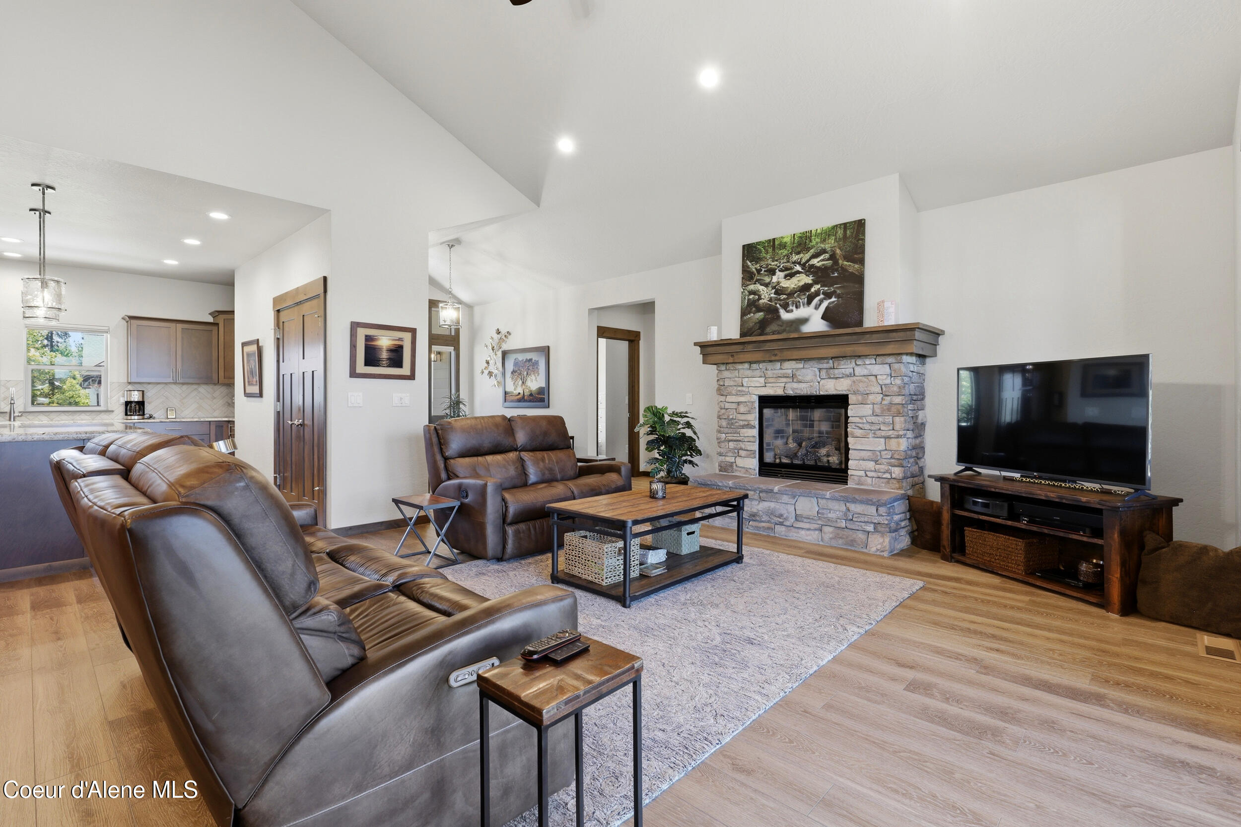 7380 N Roche DR, Coeur d'Alene