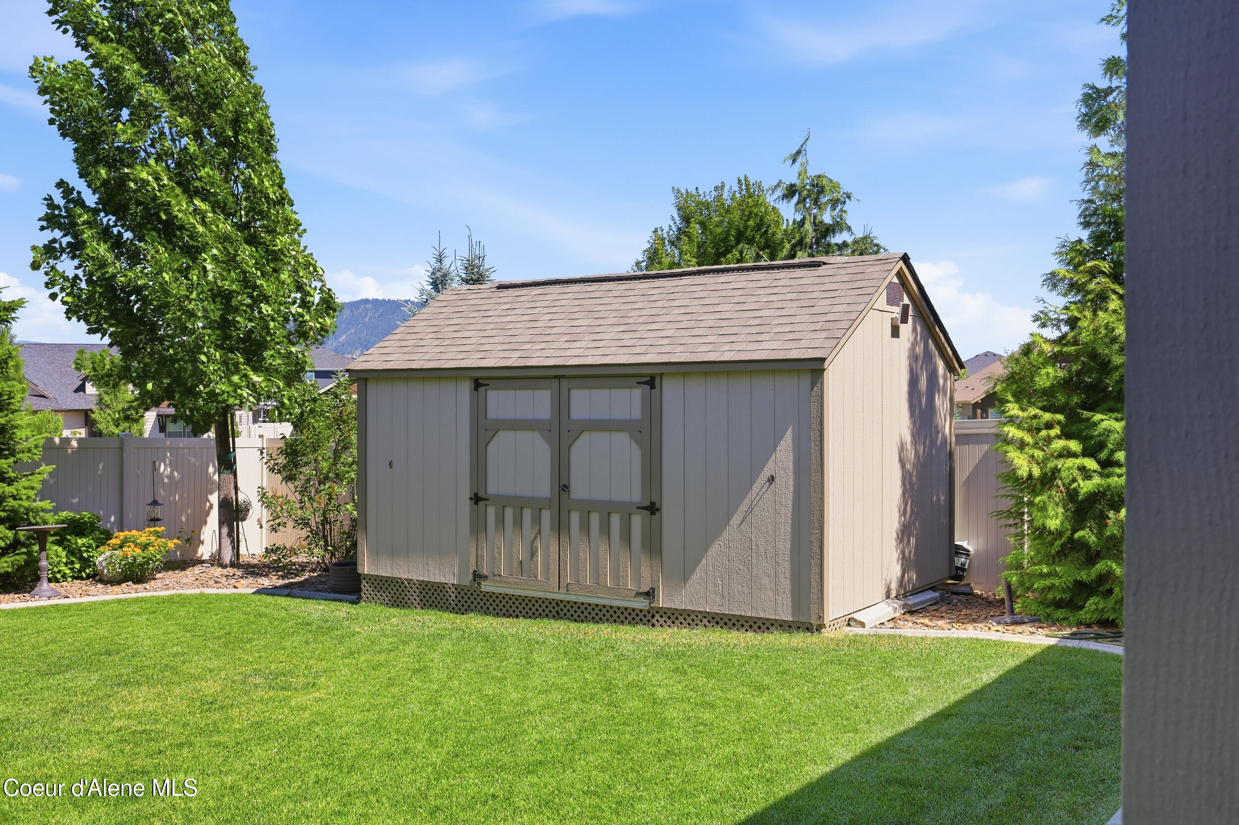 7380 N Roche DR, Coeur d'Alene