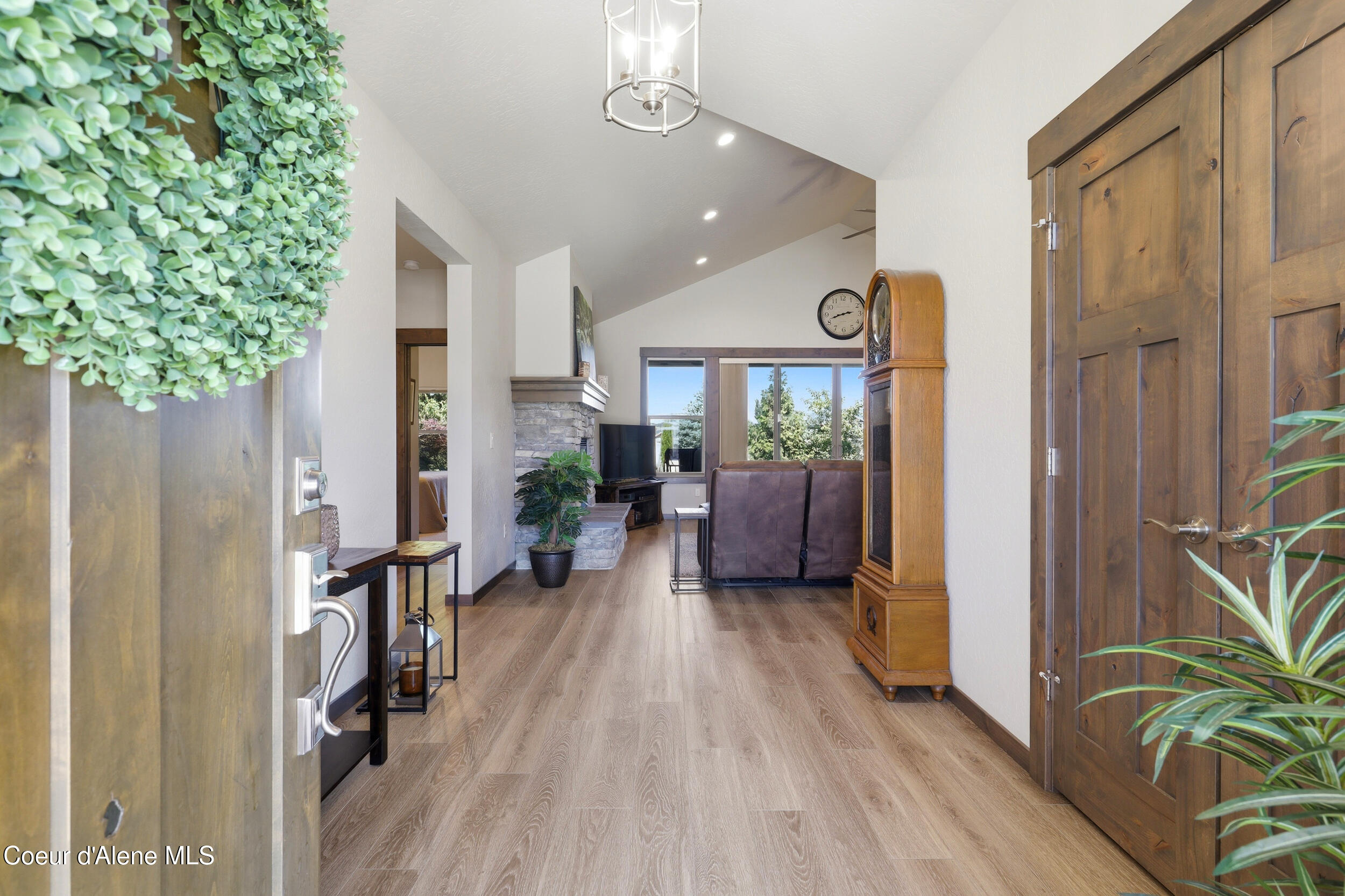 7380 N Roche DR, Coeur d'Alene