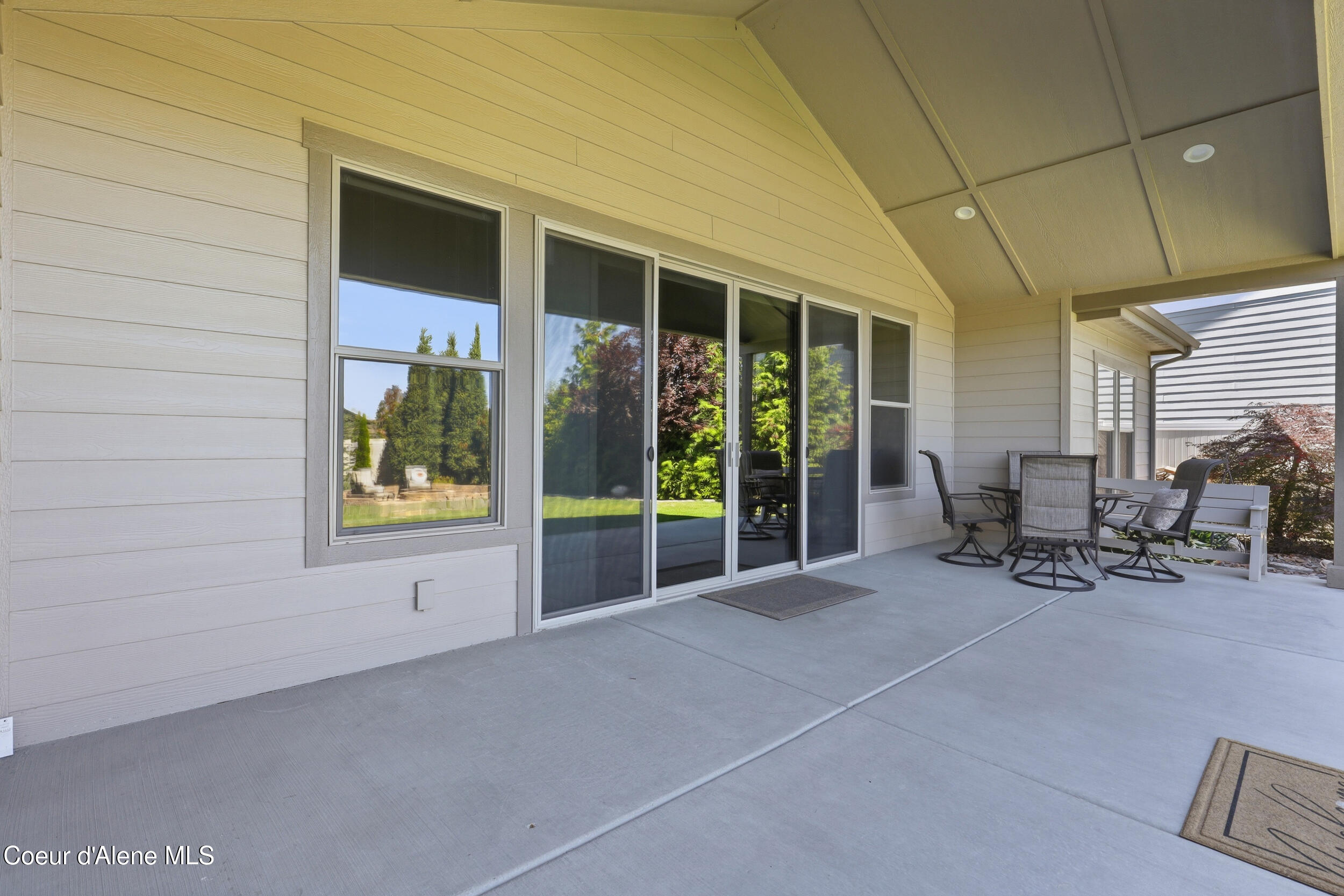 7380 N Roche DR, Coeur d'Alene