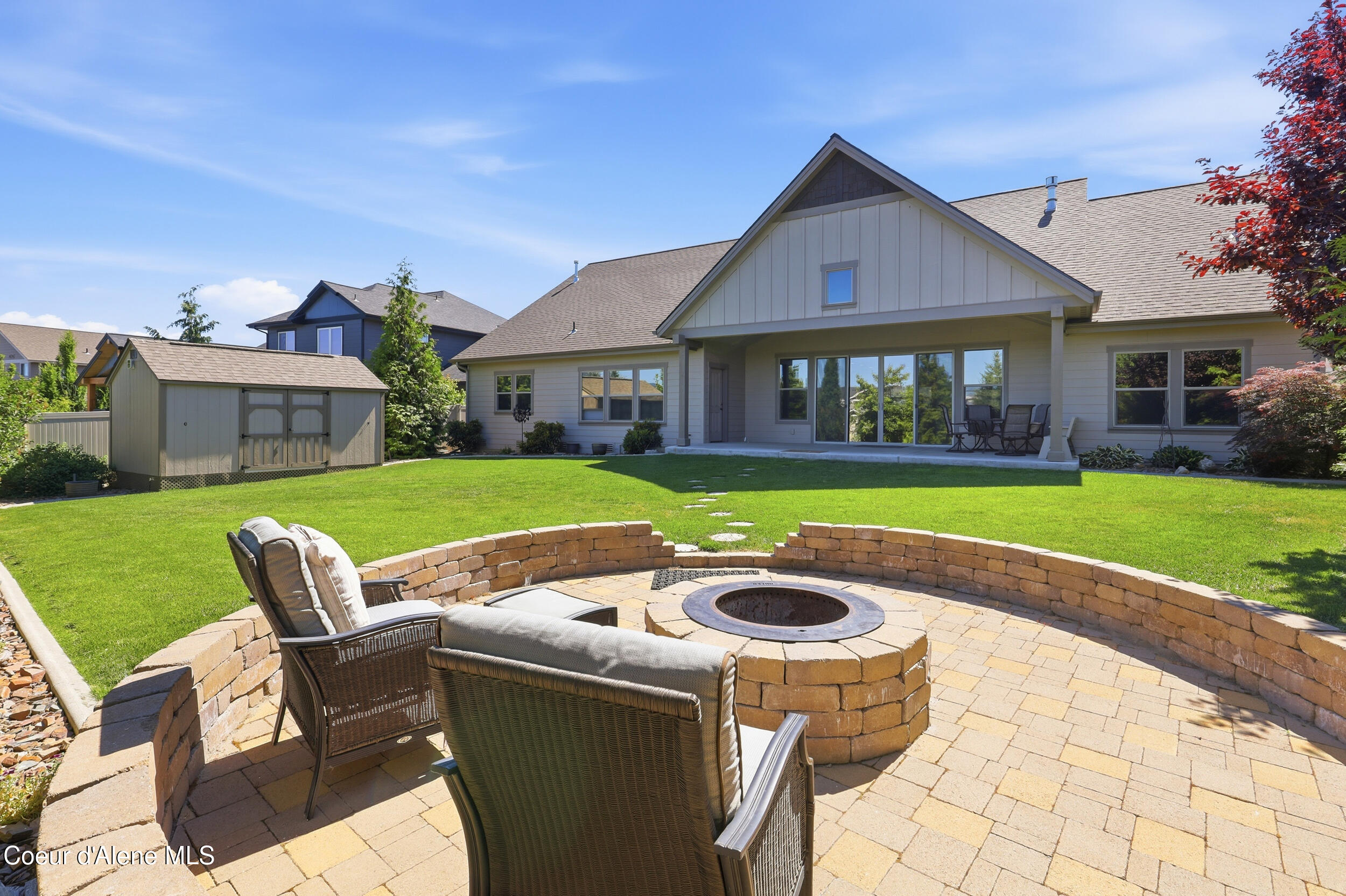 7380 N Roche DR, Coeur d'Alene
