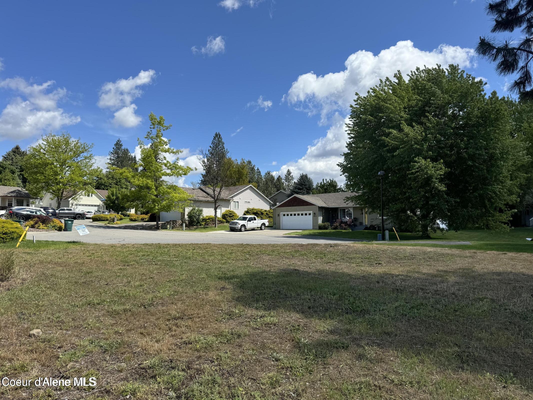 LT41 BLK1 S Stillwater Ct