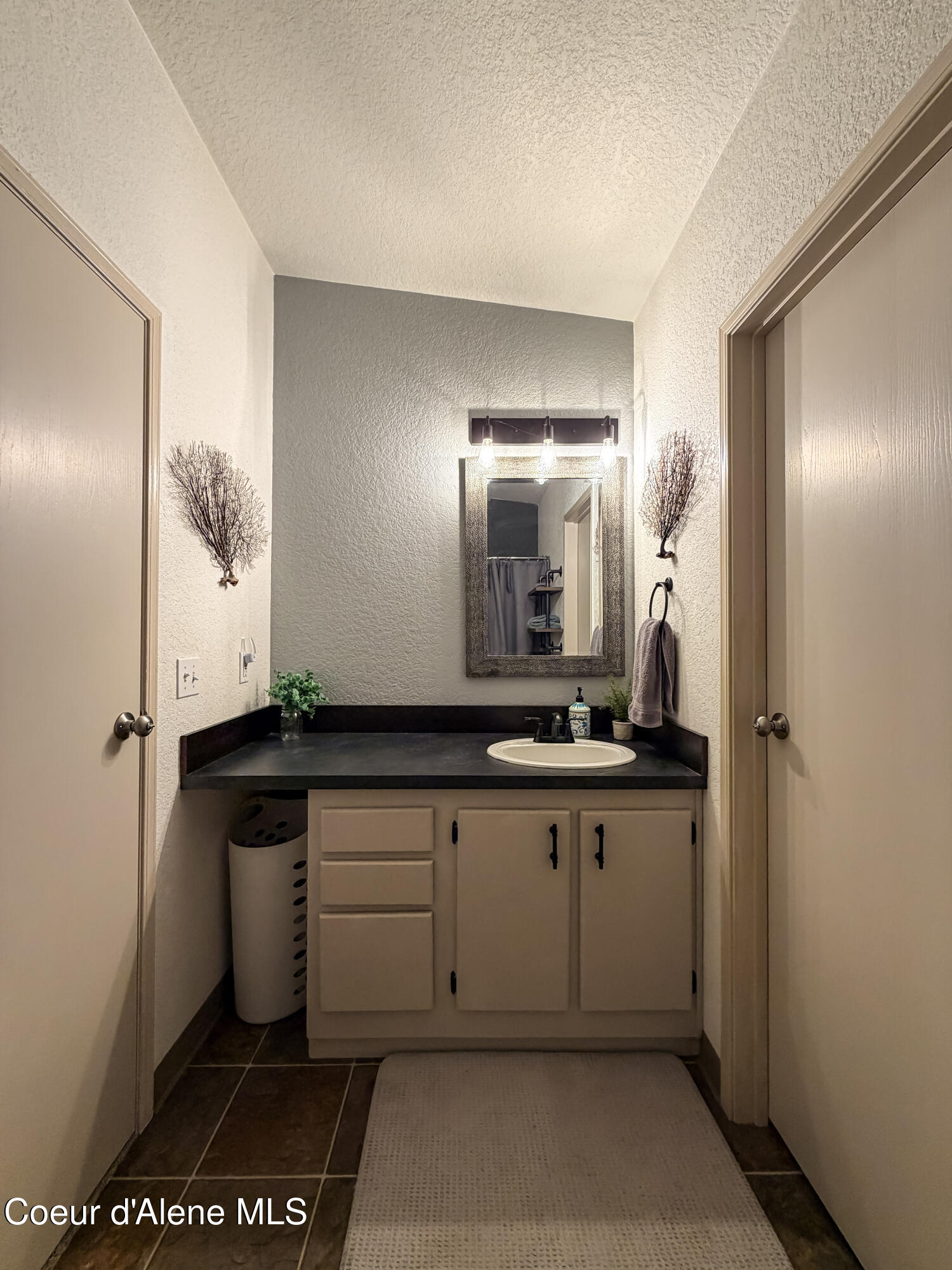 380 S Riviere CT, Coeur d'Alene