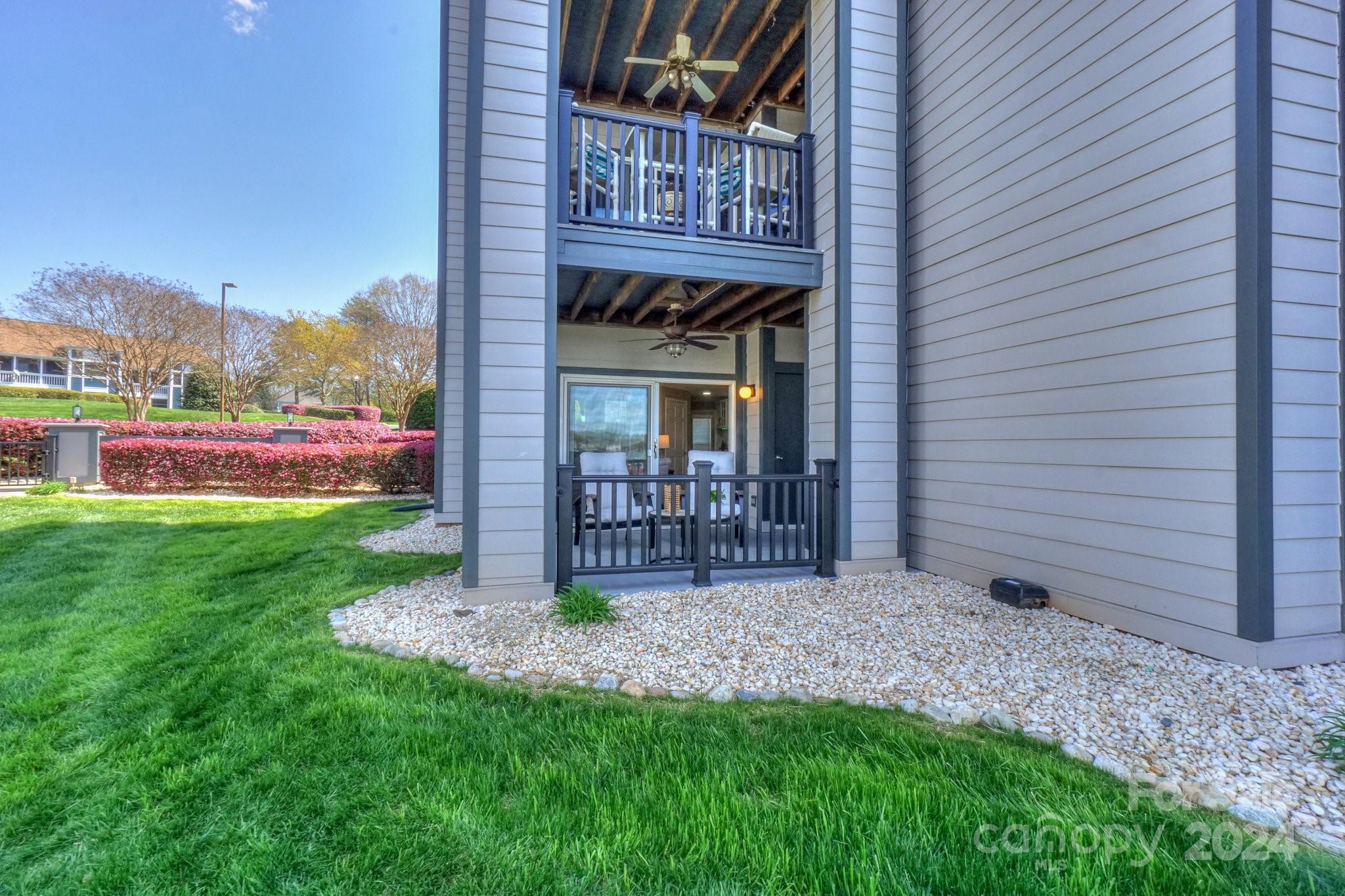 18837 Vineyard Point Lane