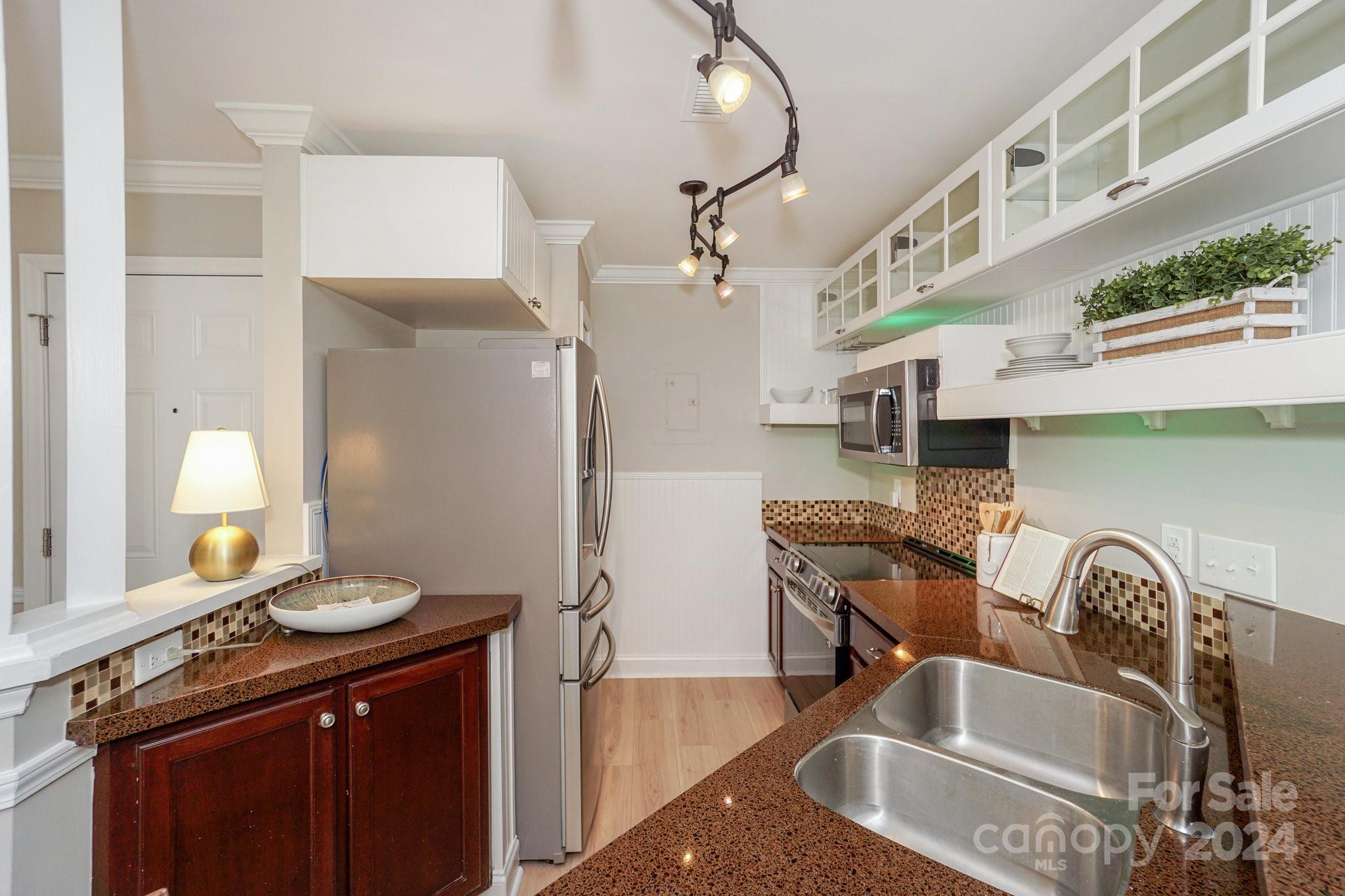 18837 Vineyard Point Lane