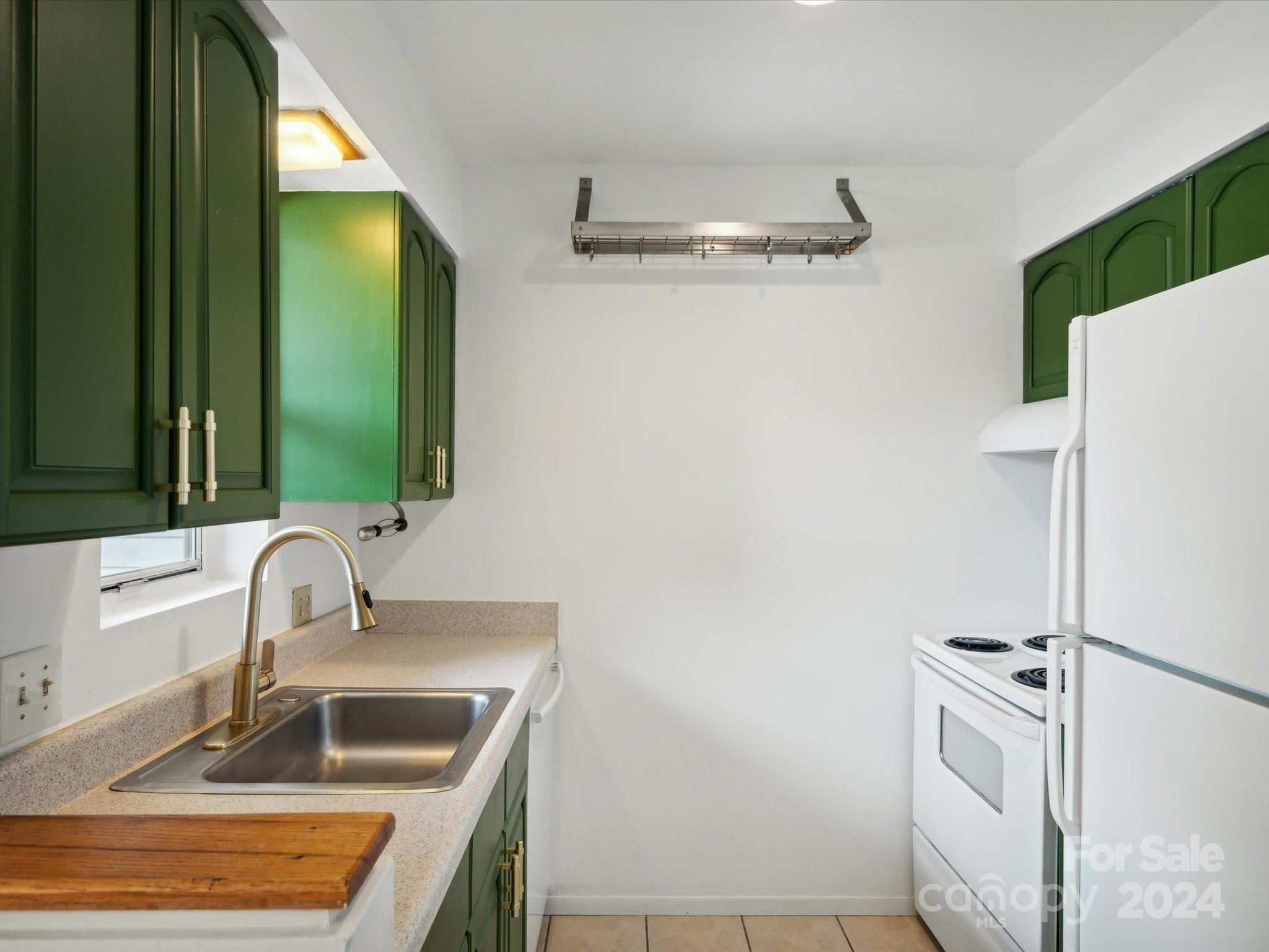 415 W 7th Street Unit: D