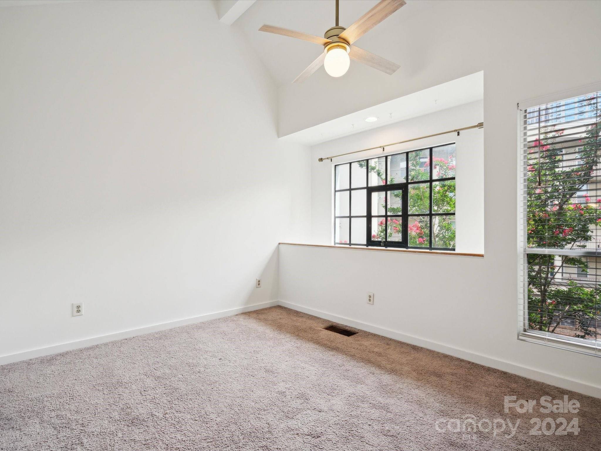 415 W 7th Street Unit: D