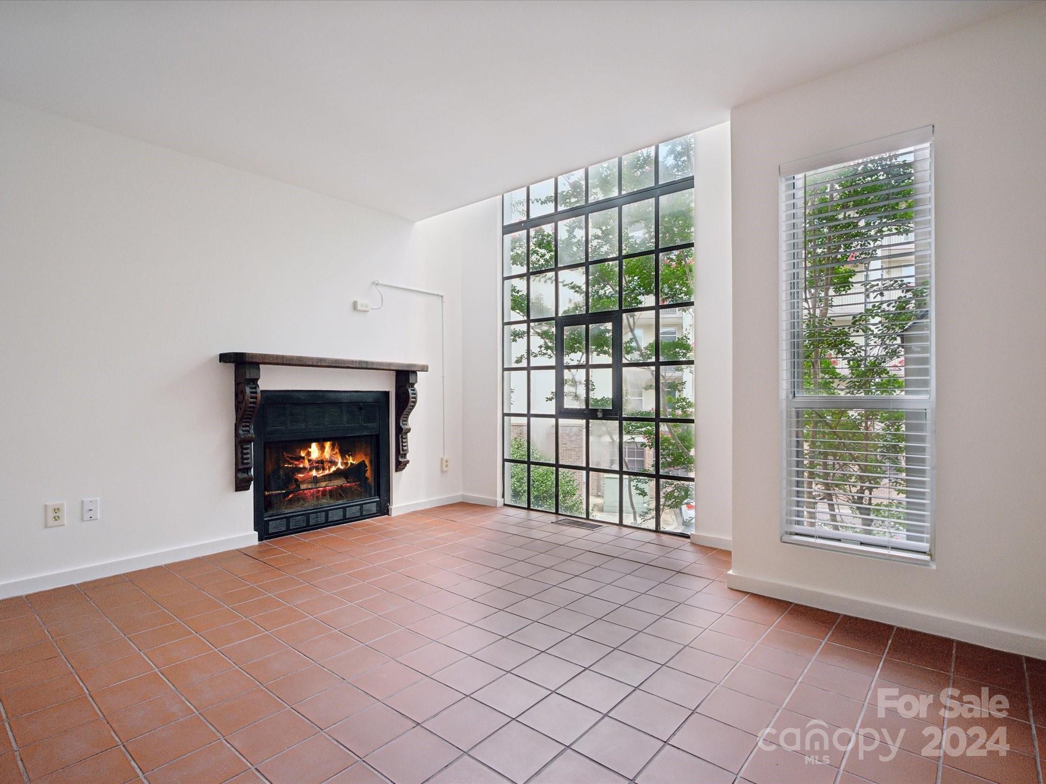 415 W 7th Street Unit: D