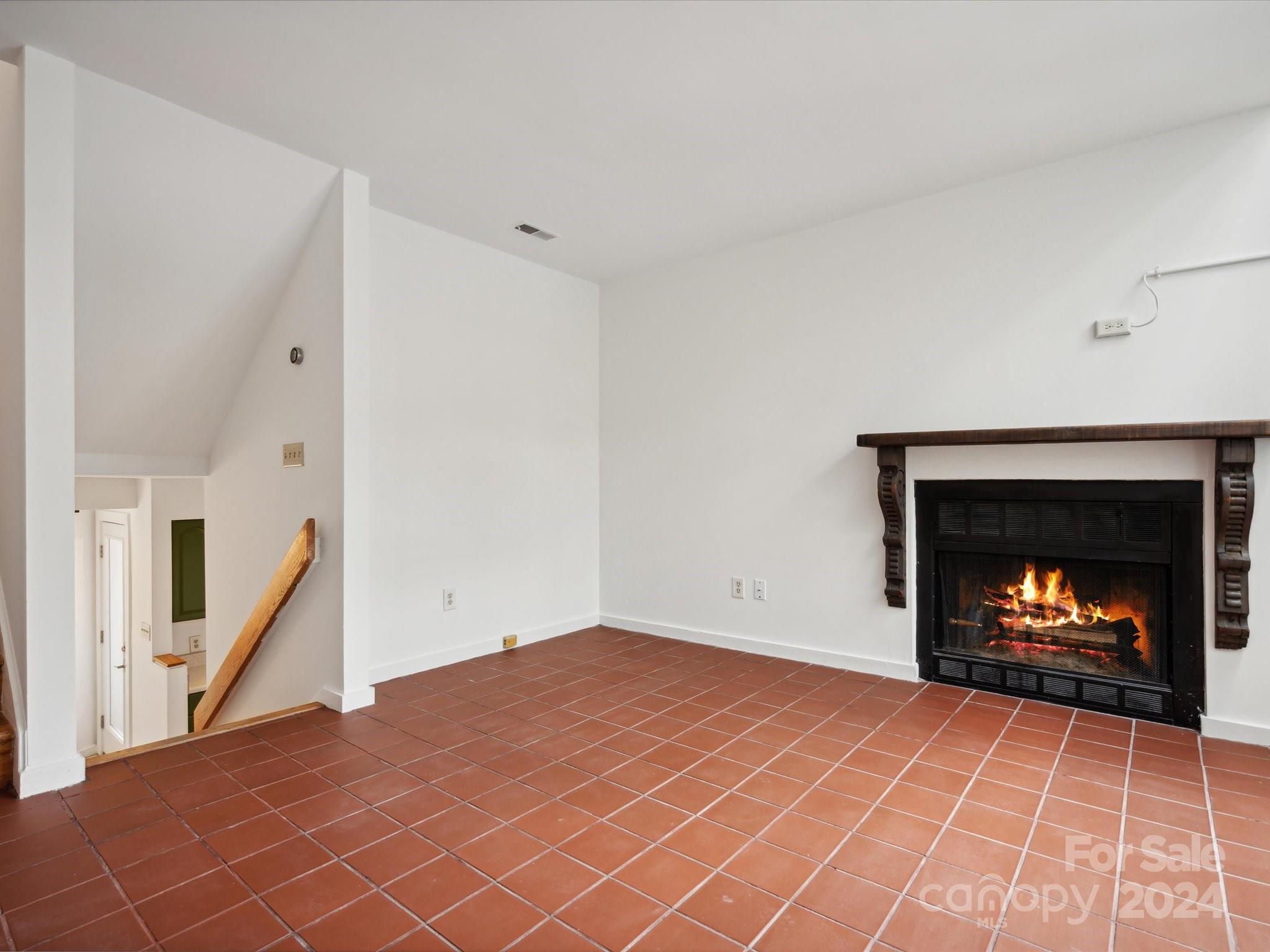 415 W 7th Street Unit: D