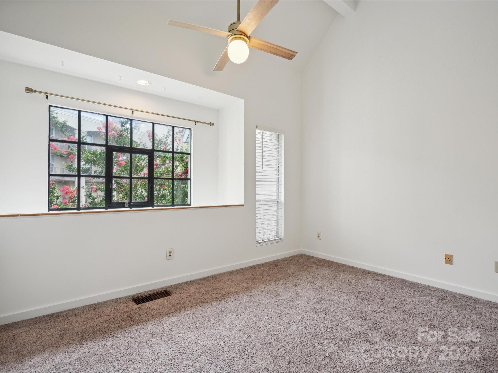 415 W 7th Street Unit: D