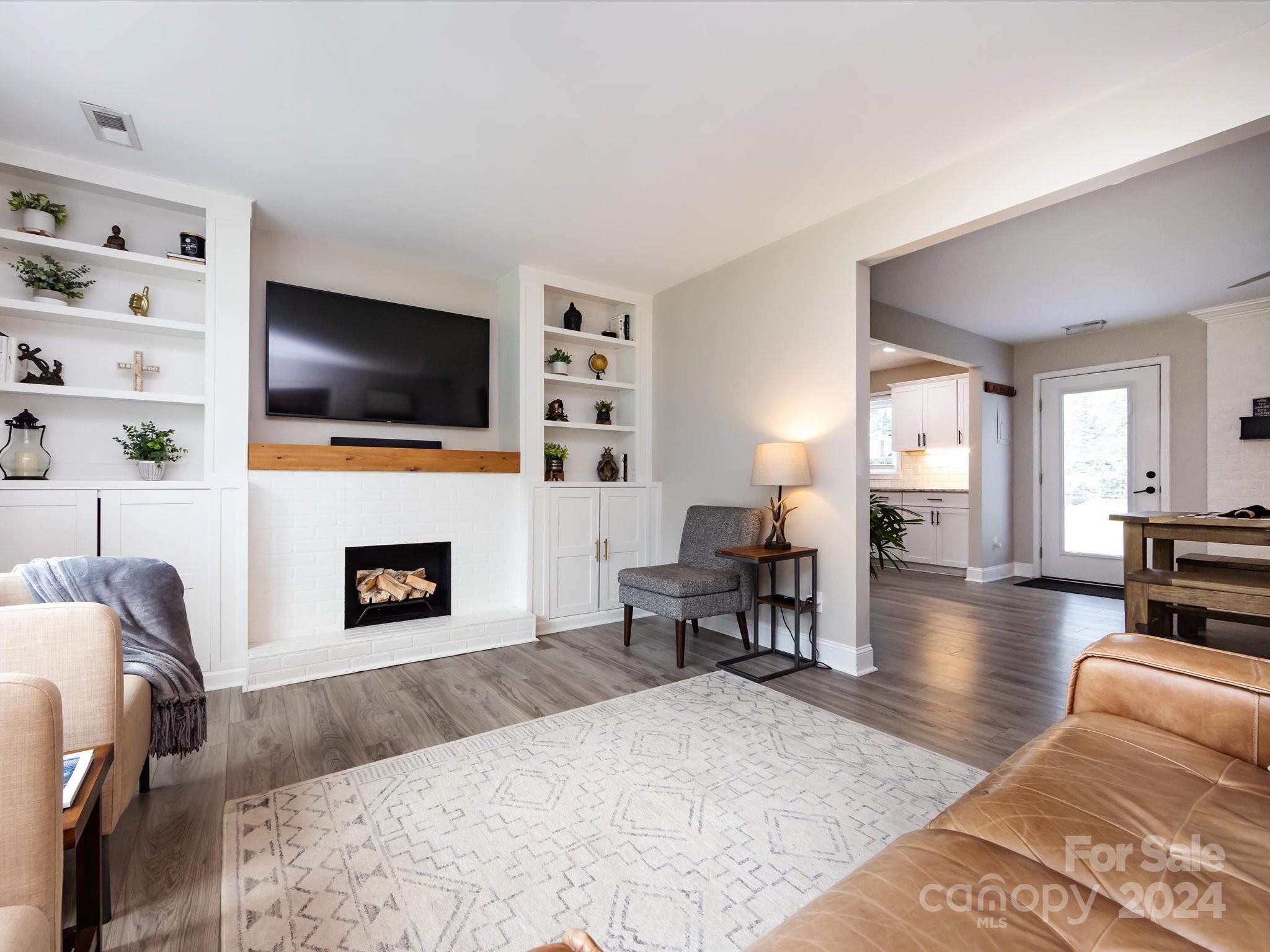 1500 Forsythia Circle