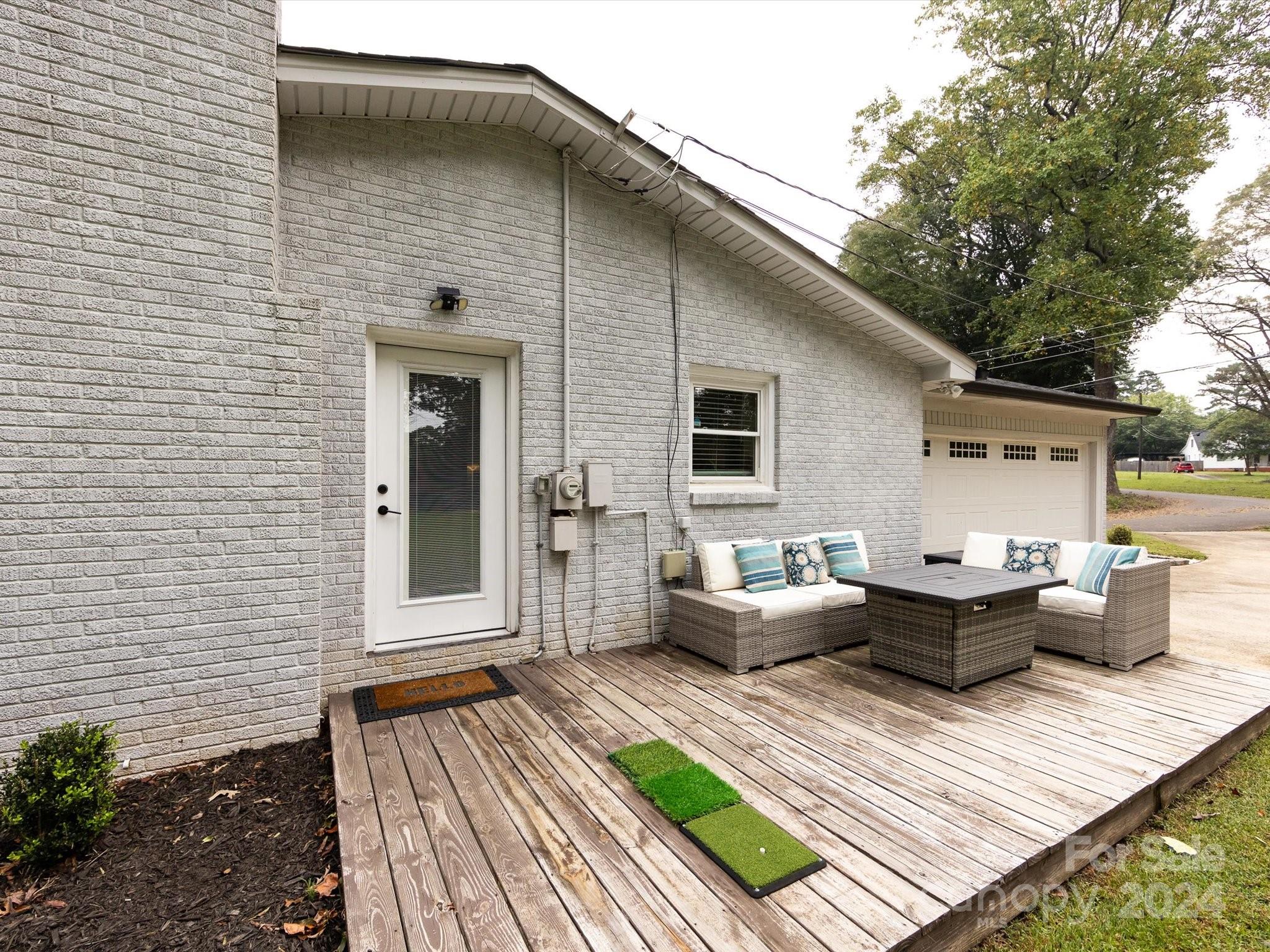 1500 Forsythia Circle