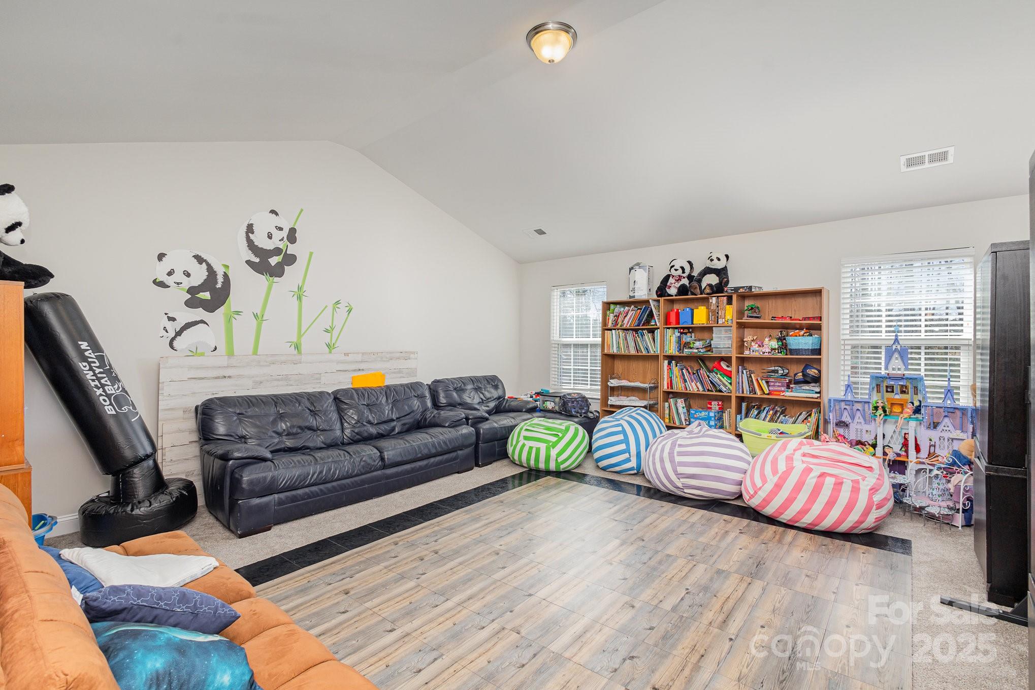 11618 Macallano Drive