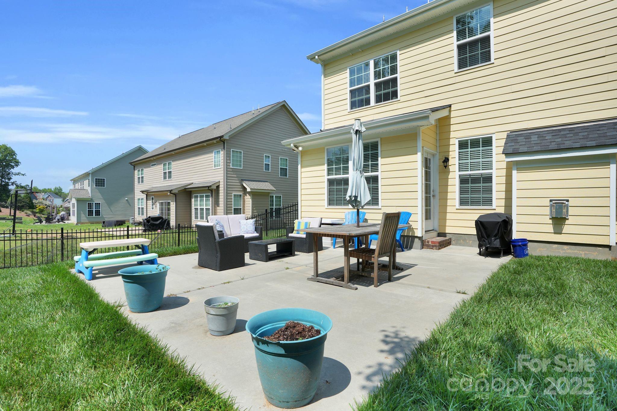 11618 Macallano Drive