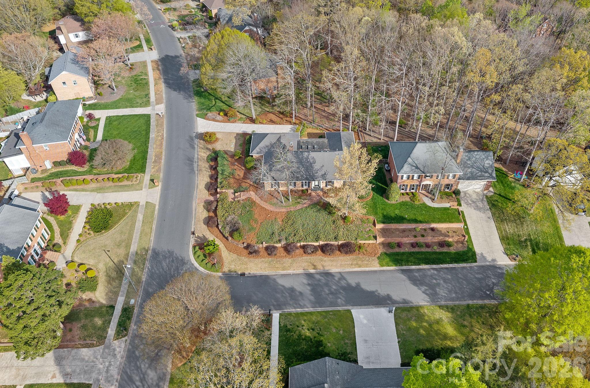 1001 Thistle Court