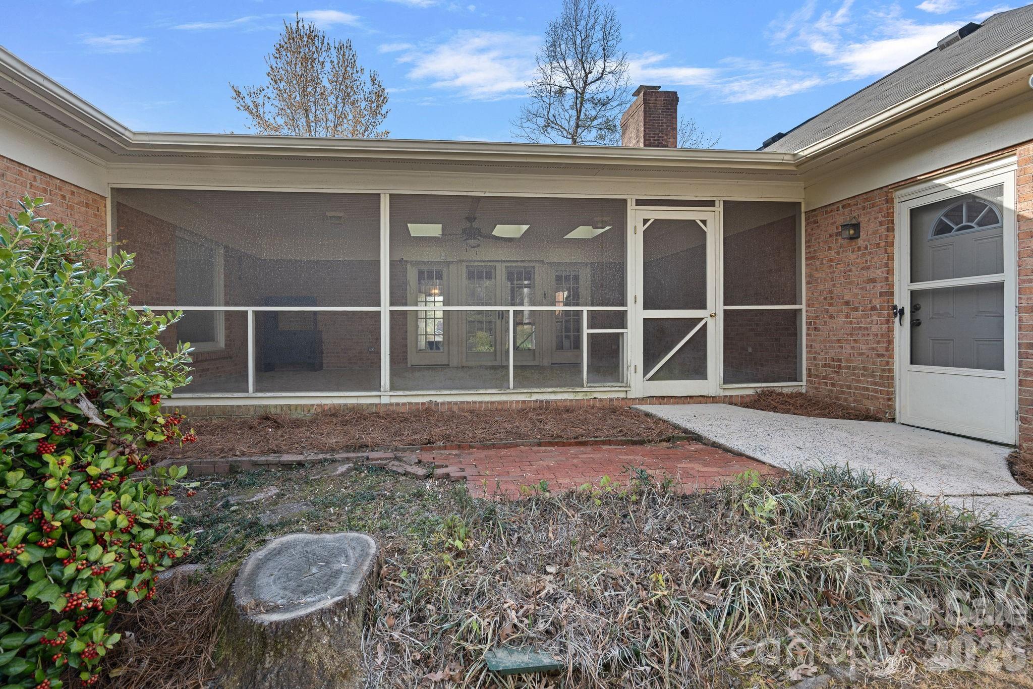 1001 Thistle Court