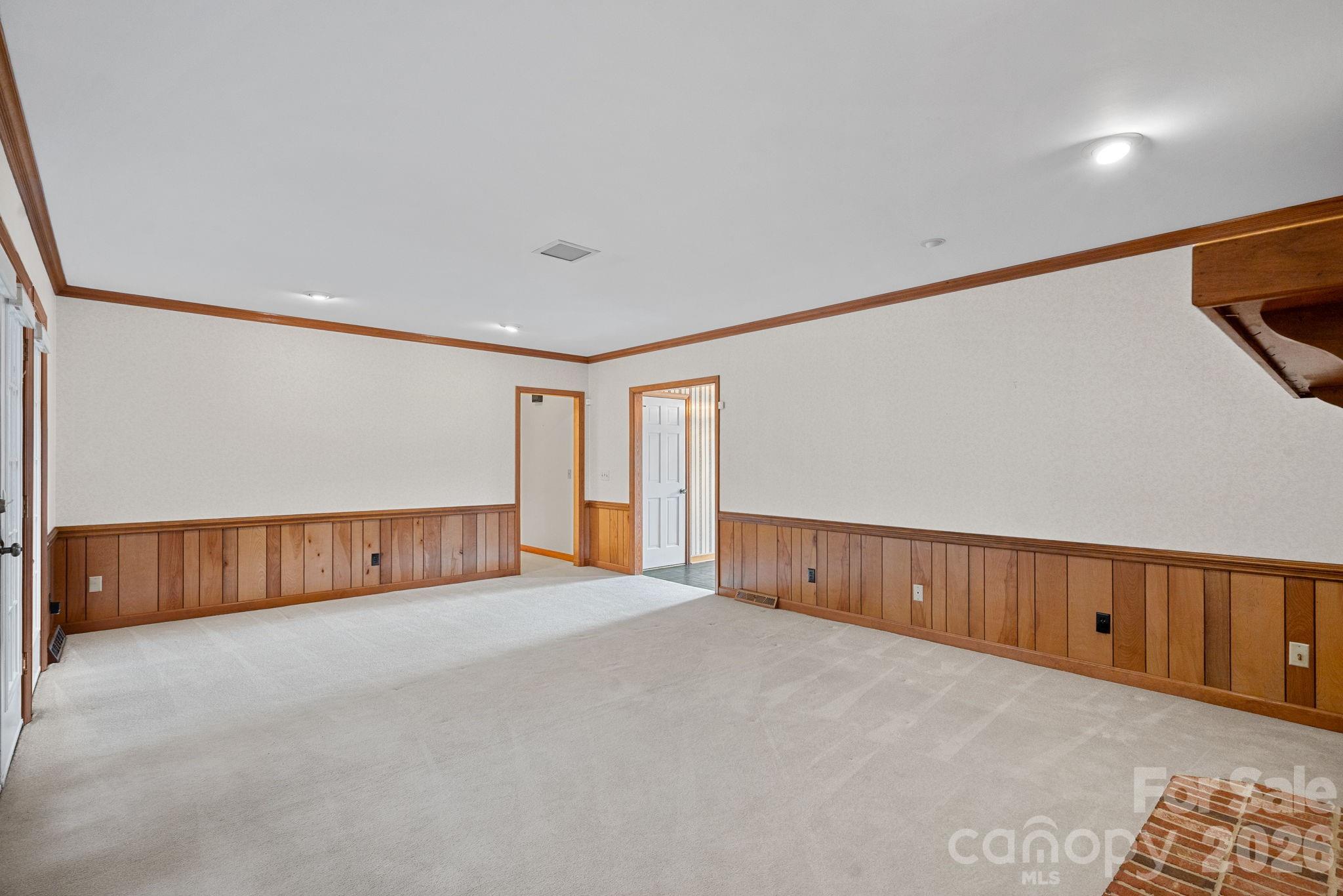 1001 Thistle Court